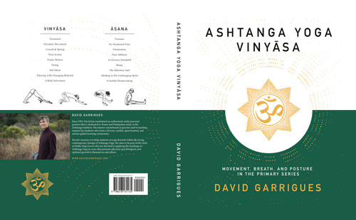 Front and back book cover of Ashtanga Yoga Vinyasa by David David Garrigues