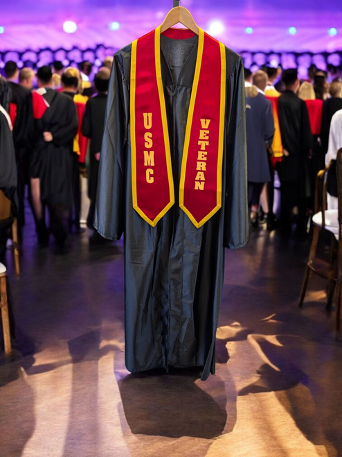 Celebrate your accomplishments with a USMC VETERAN Graduation Stole.