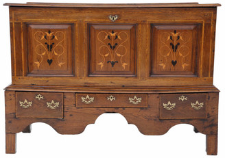 Antique quality Georgian 18th Century decorative inlaid coffer or mule chest