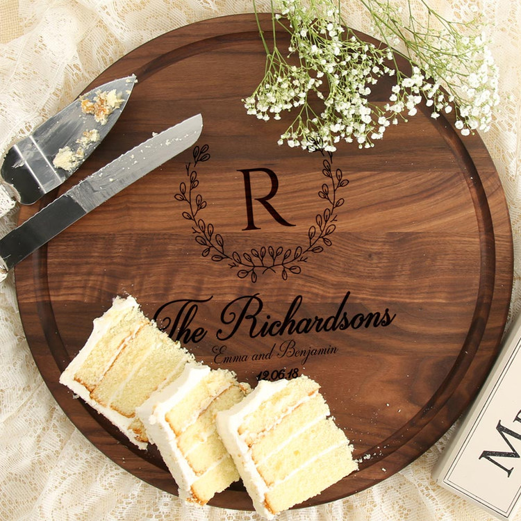 personalized-wedding-gift-fancy-cutting-board-walnut