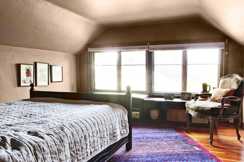 Cabin Dwelling Palette in Benjamin Moore Paint Colors in bedroom.