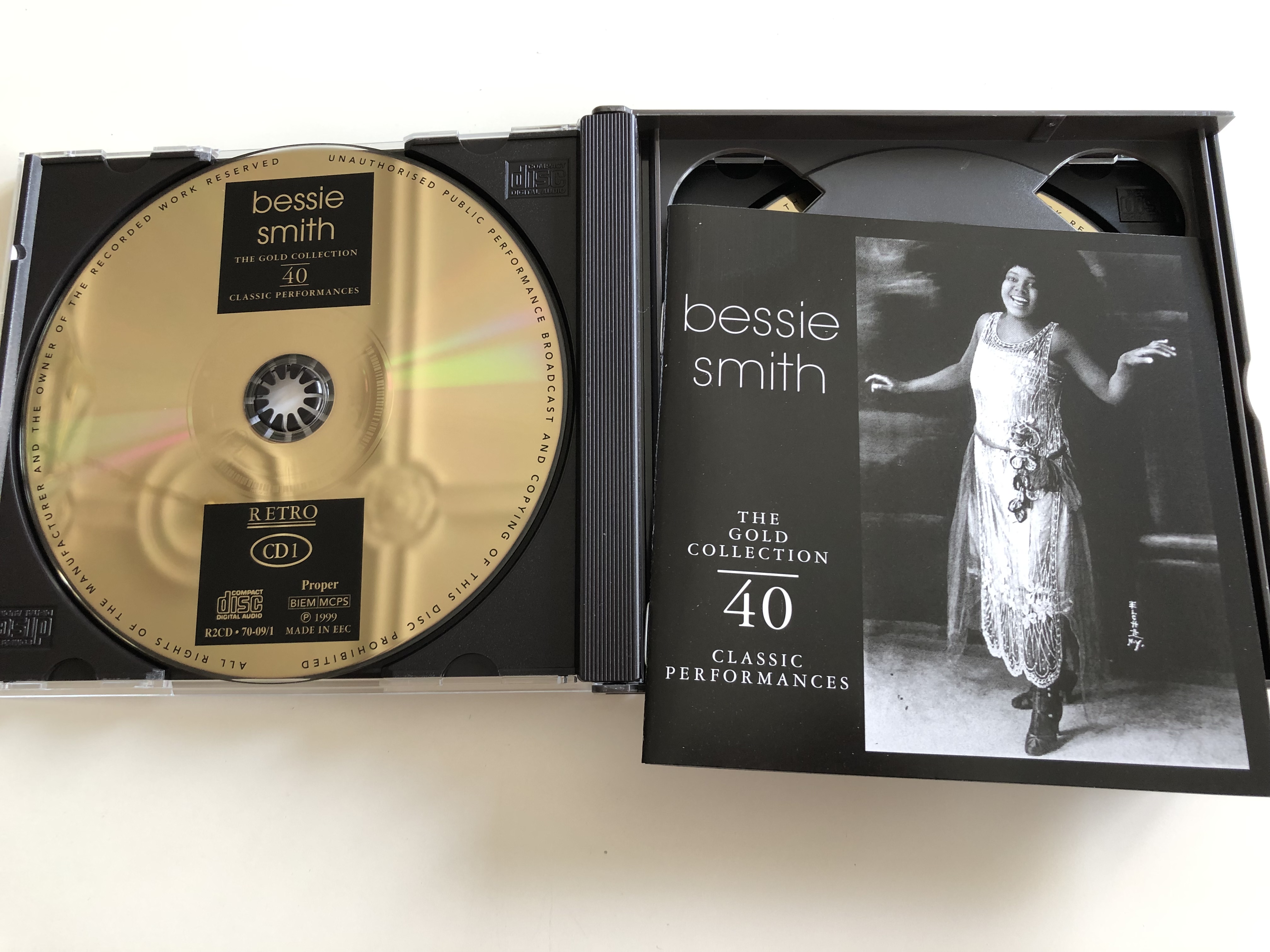 -bessie-smith-the-gold-collection-40-classic-performances-5-.jpg