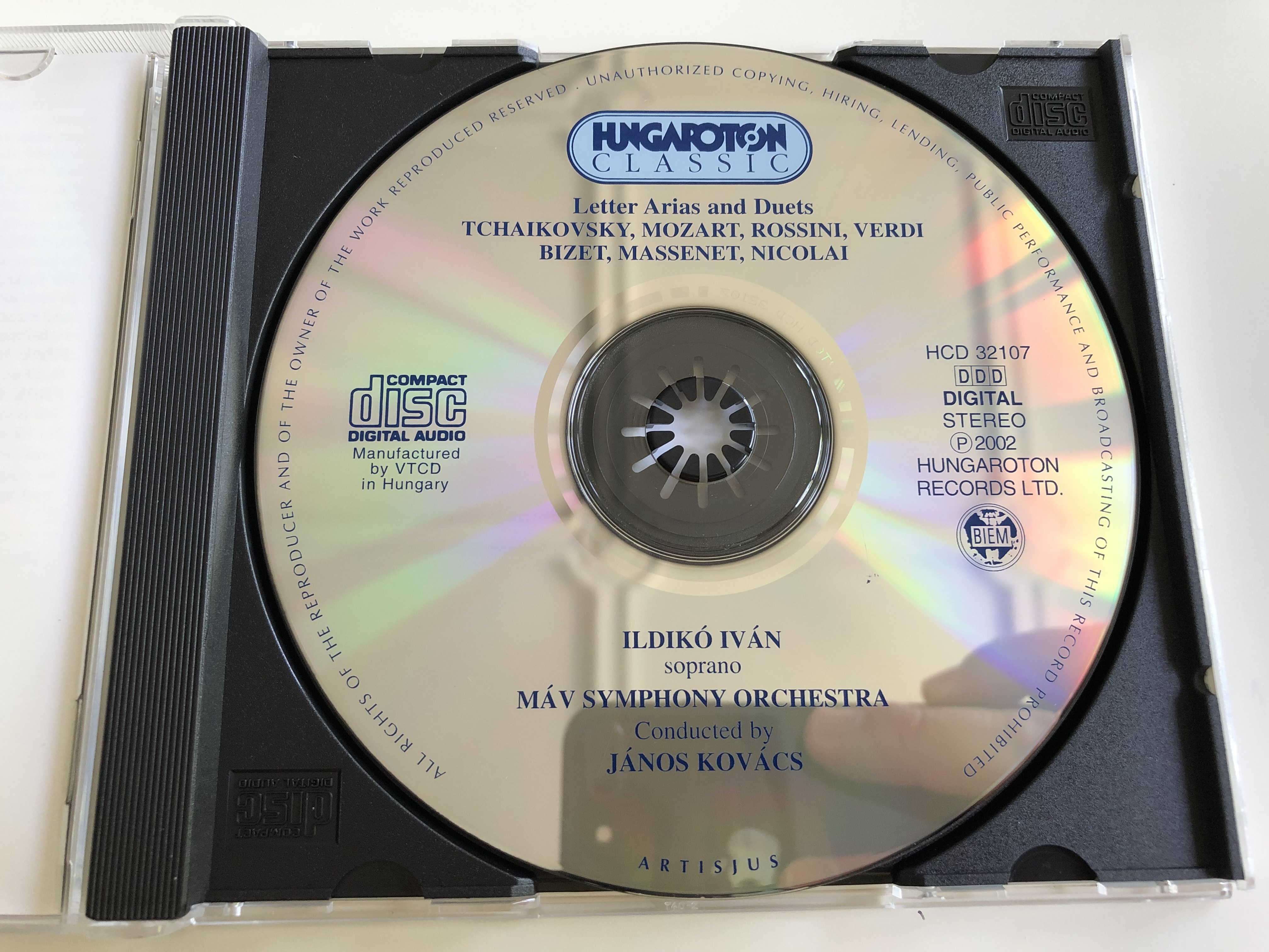 -letter-arias-and-duets-by-tchaikovsky-mozart-rossini-verdi-bizet-massenet-nicolati-ildik-iv-n-soprano-m-v-symphony-orchestra-conducted-by-j-nos-kov-cs-hungaroton-classic-audio-cd-2002-hcd-32107-6-.jpg