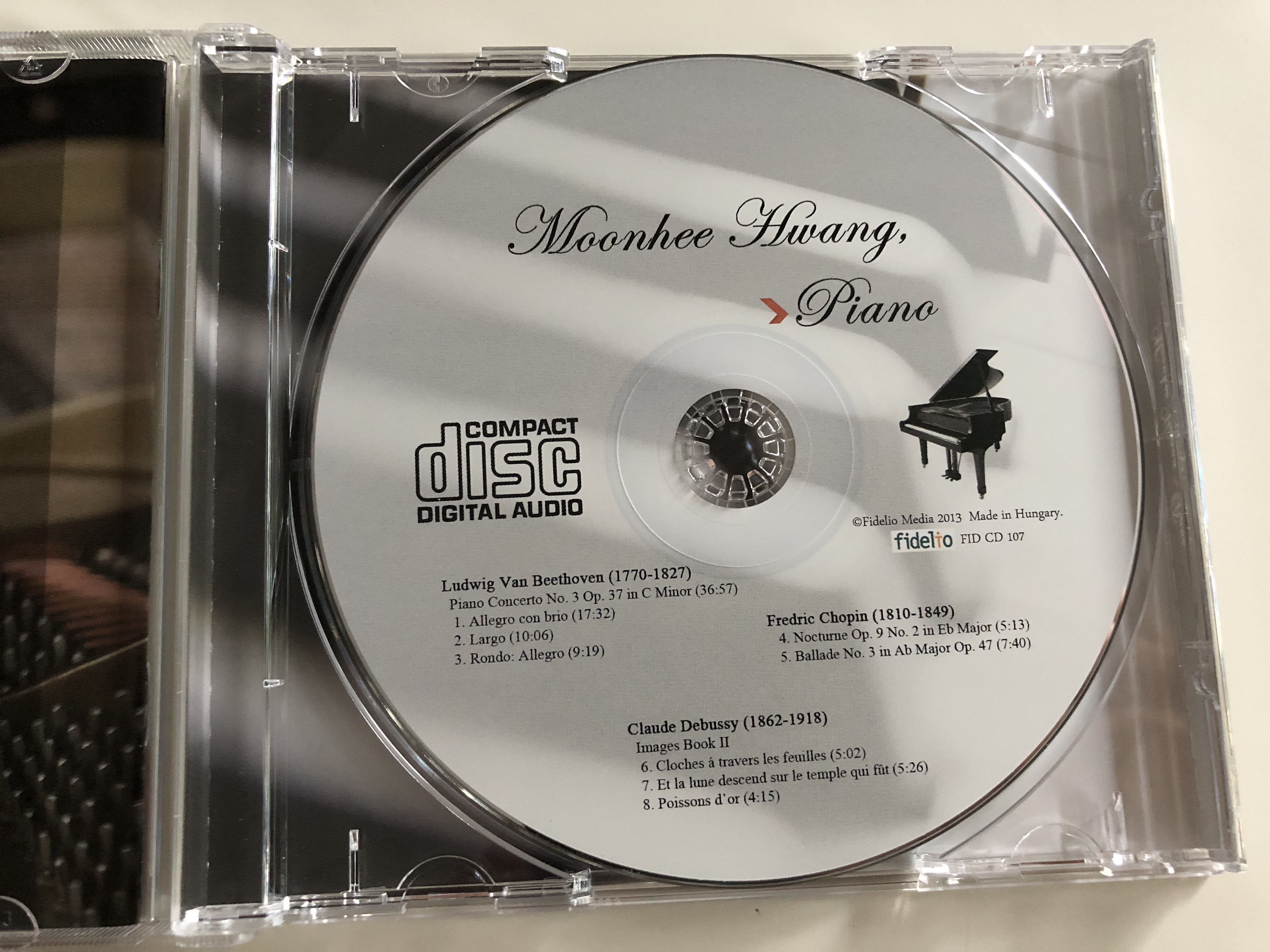 -moonhee-hwang-piano-beethoven-concerto-no.-3-op.-37-in-c-minor-chopin-nocturne-op.-9-no.-2-in-eb-major-ballade-no.-3-in-ab-major.-op.-47-debussy-images-book-ii-audio-cd-2013-fidelio-fid-cd-107-6-.jpg