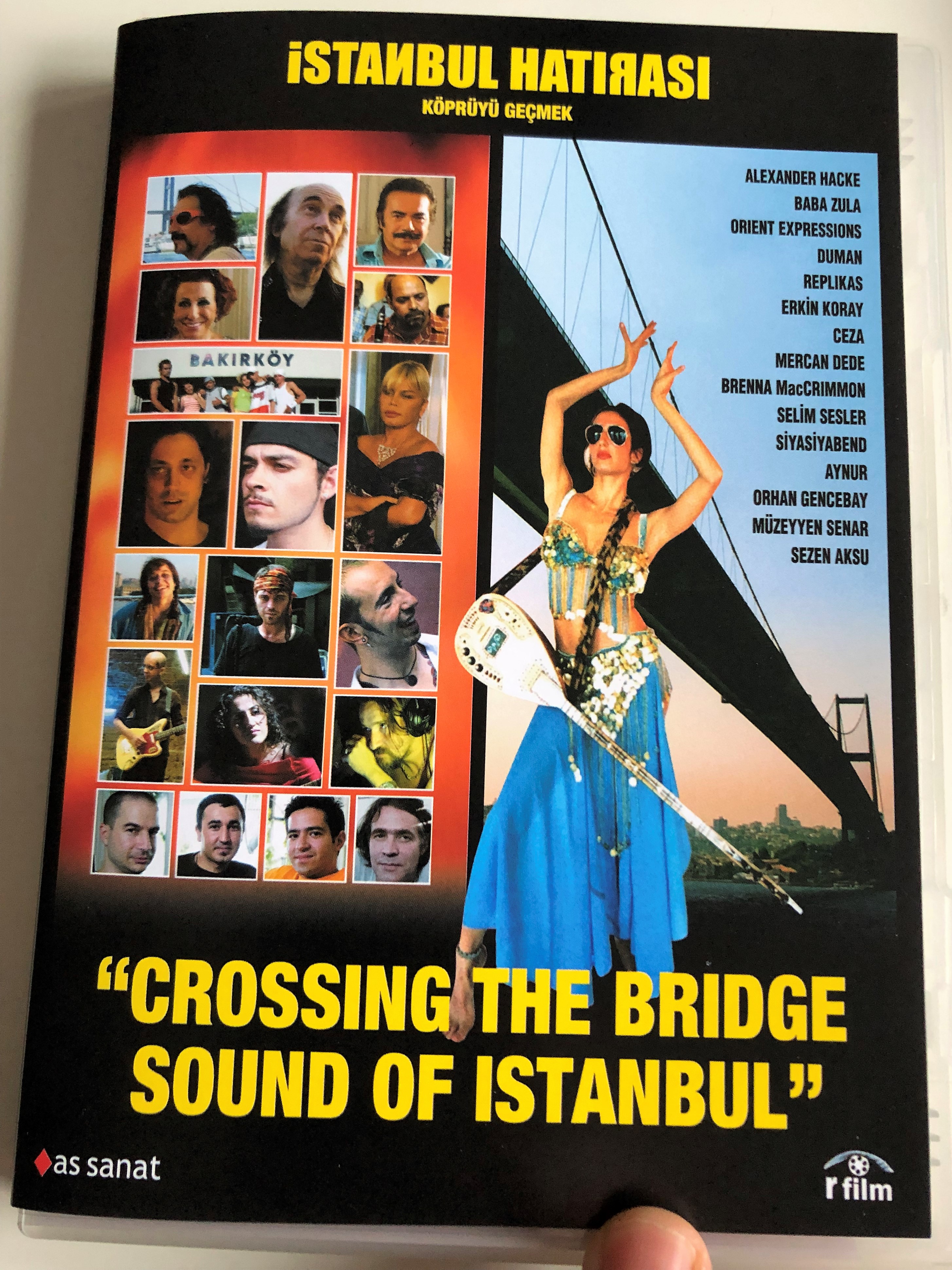 -stanbul-hat-ras-dvd-2005-crossing-the-bridge-sound-of-istanbul-directed-by-fatih-ak-n-documentary-a-journey-through-the-music-scene-in-modern-istanbul-1-.jpg