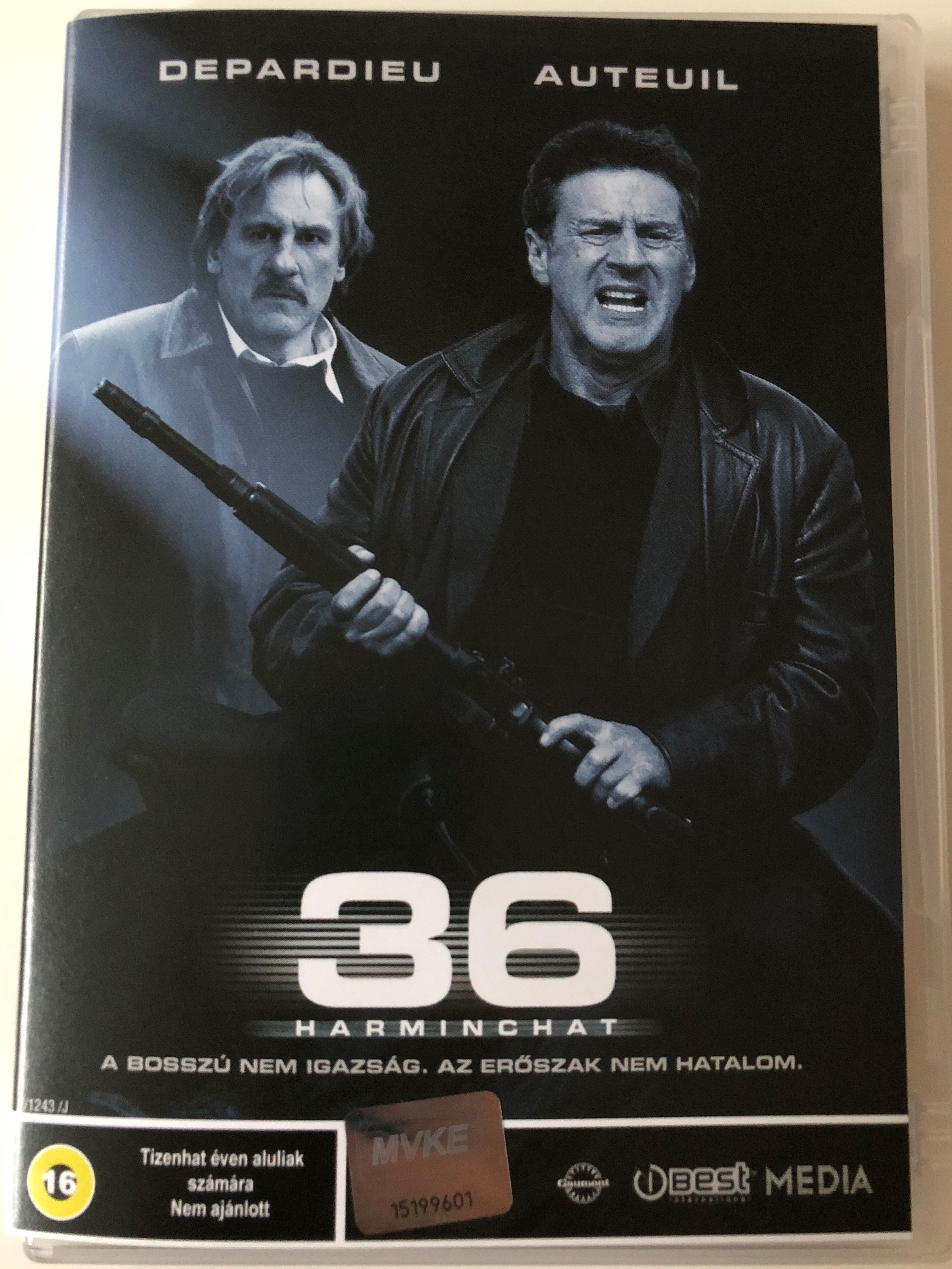 36 DVD 2005 Harminchat (36 Quai des Orfévres) / Directed by Olivier Marchal  / Starring: Daniel Auteuil, Gérard Depardieu, André Dussollier, Roschdy Zem  - bibleinmylanguage