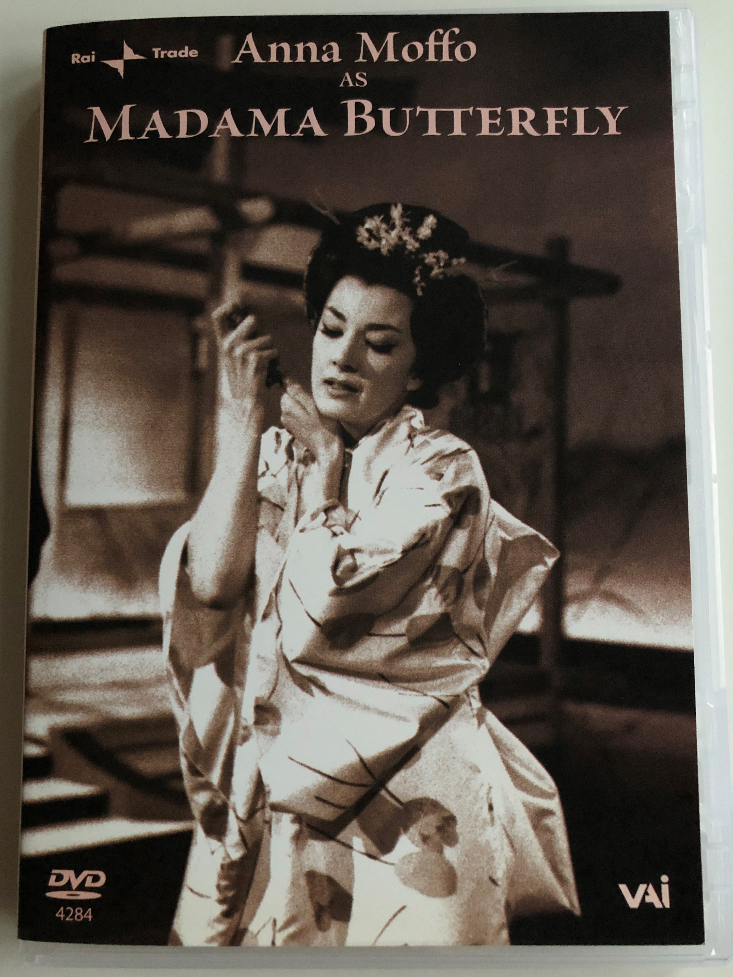 Anna Moffo as Madama Butterfly DVD 1956 Opera in Three Acts / Directed by  Mario Lanfranchi / Music by Giacomo Puccini / Orchestra and Chorus  Radiotelevisione Italiana Milano / Conducted by Oliviero De Fabritiis -  bibleinmylanguage