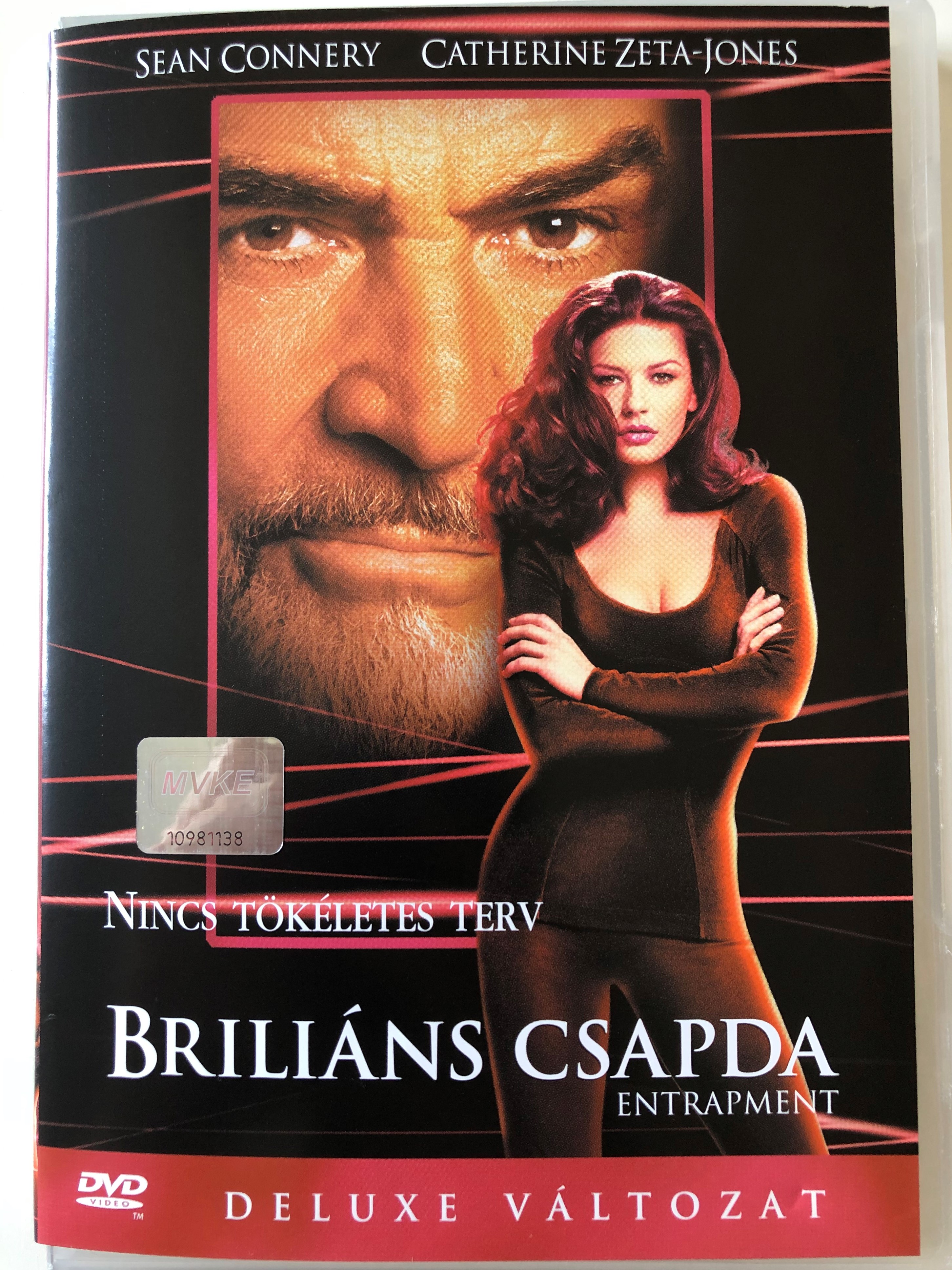 Entrapment DVD 1999 Briliáns csapda / Directed by Jon Amiel / Starring:  Sean Connery, Catherine Zeta-Jones - bibleinmylanguage