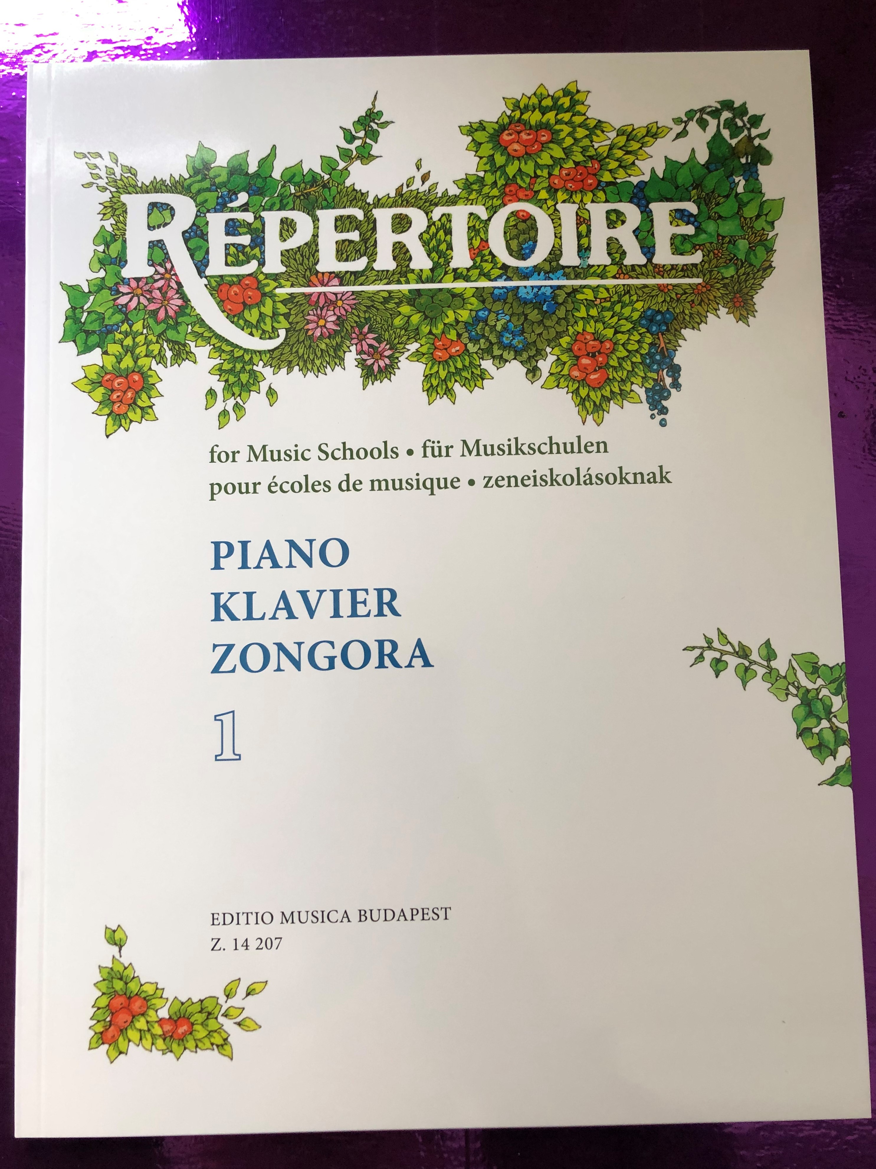 Repertoire for Music Schools - Piano 1 / Répertoire zeneiskoláknak - Zongora  1 / Editio Musica Budapest Z. 14 207 / Paperback / für Musikschulen -  Klavier 1 - Bible in My Language