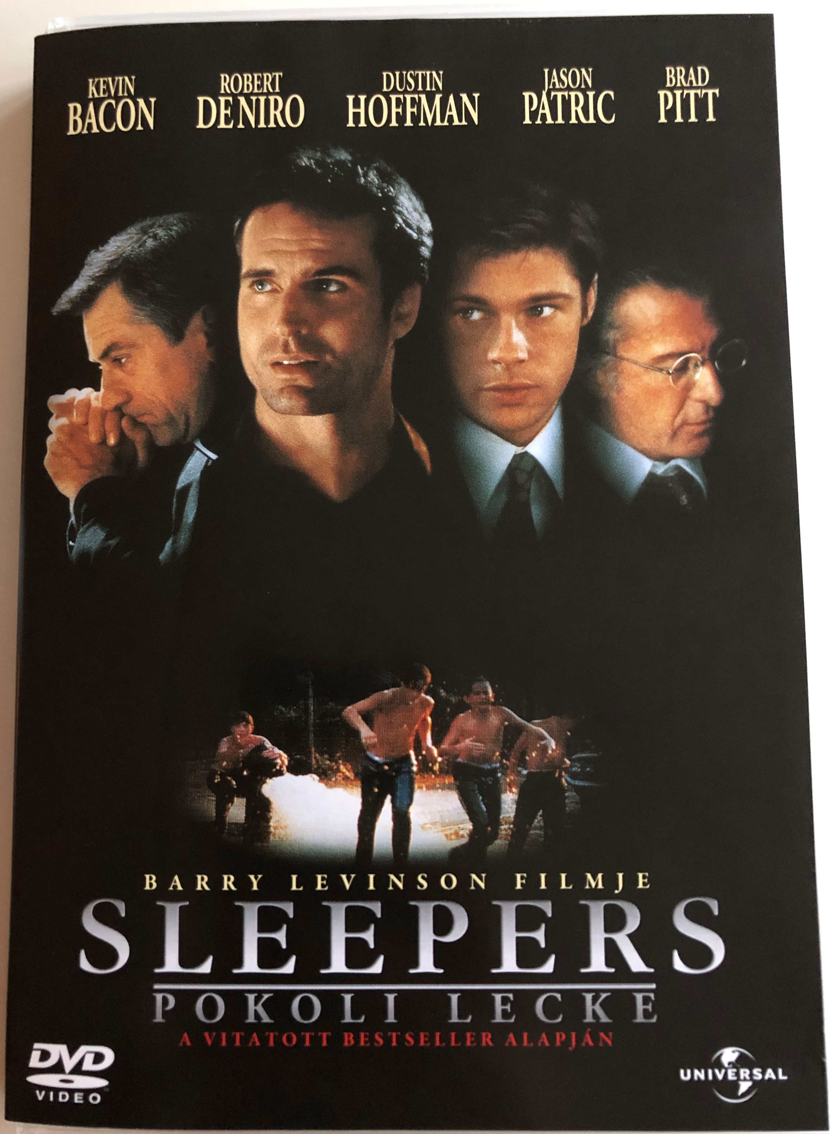 Sleepers DVD 1996 Pokoli lecke / Directed by Barry Levinson / Starring:  Kevin Bacon, Robert de Niro, Dustin Hoffman, Brad Pitt - bibleinmylanguage