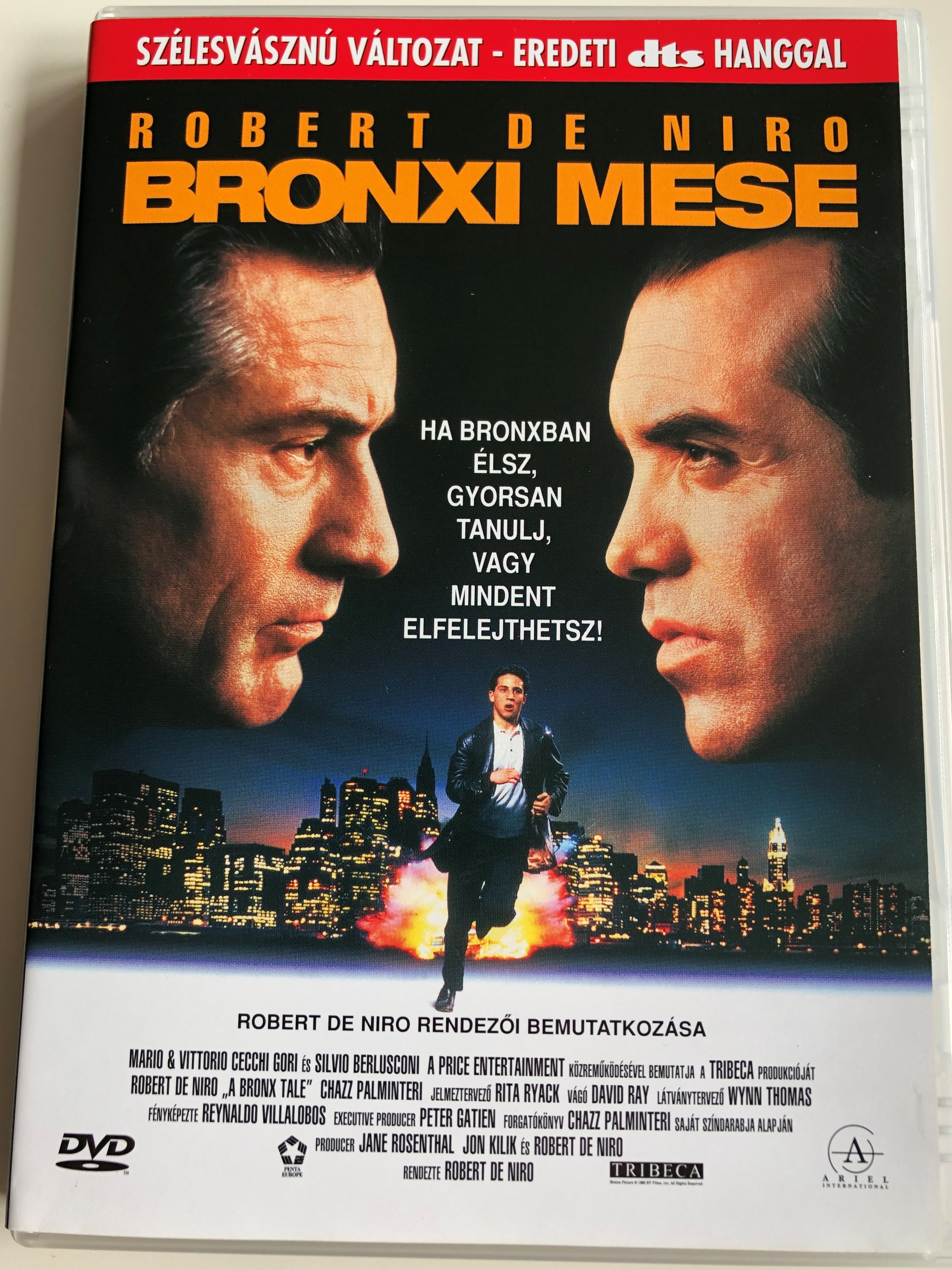 A Bronx DVD 1993 Bronxi mese / Directed by Robert De Niro Starring: Lillo Brancato, Jr., Niro, Chazz Palminteri, Francis Capra - bibleinmylanguage