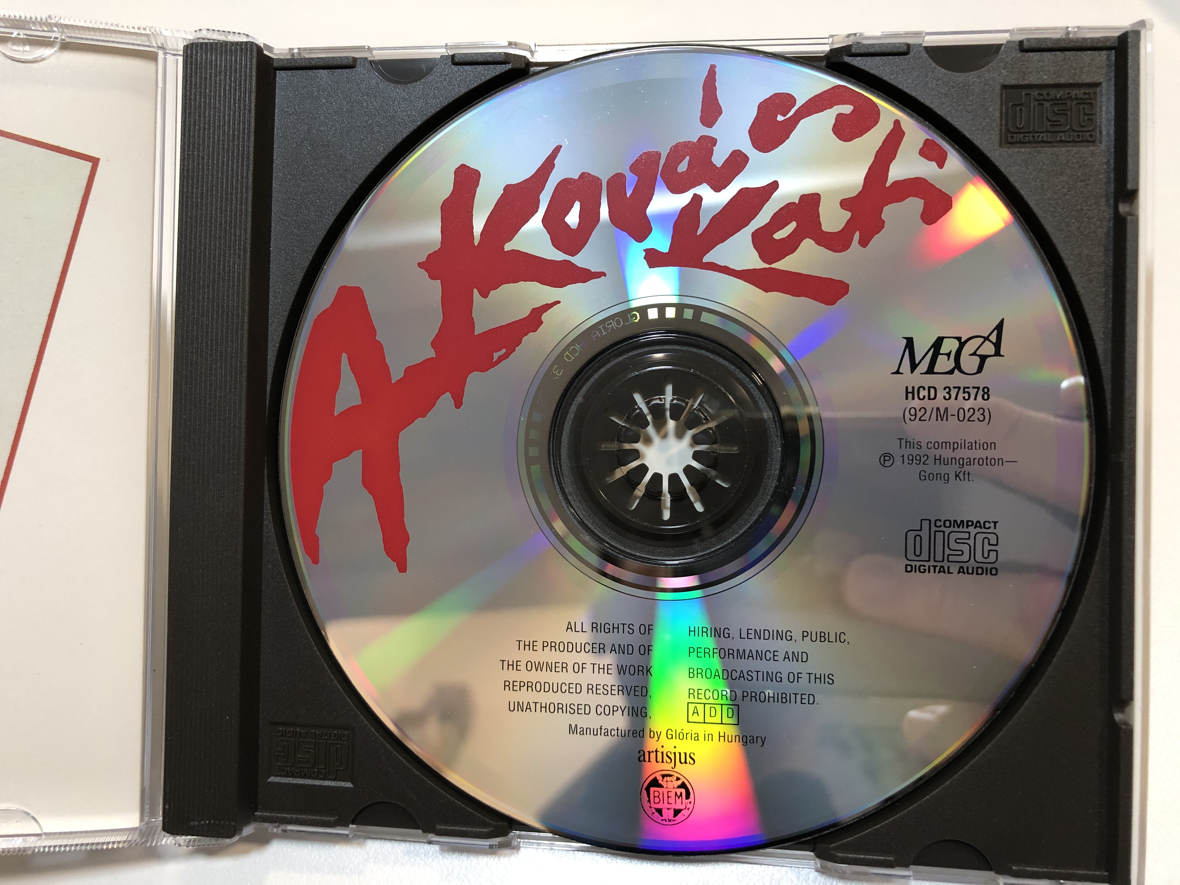 a-kov-cs-kati-v-logat-s-az-1977-ig-megjelent-kislemezeib-l-mega-audio-cd-1992-hcd-37578-92m-023-4-.jpg