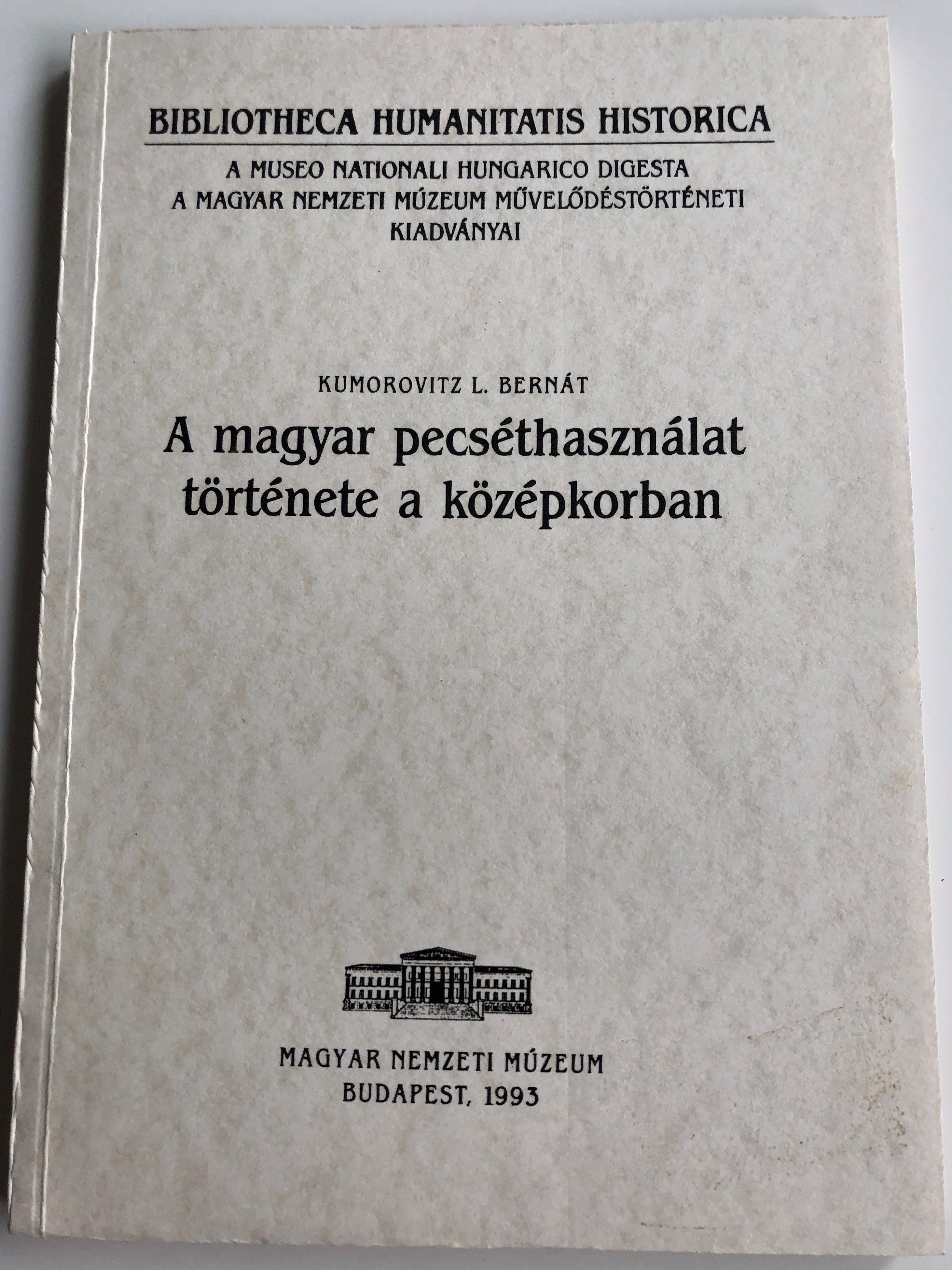 a-magyar-pecs-thaszn-lat-t-rt-nete-a-k-z-pkorban-by-kumorovitz-l.-bern-t-bibliotheca-humanitatis-historica-1.jpg