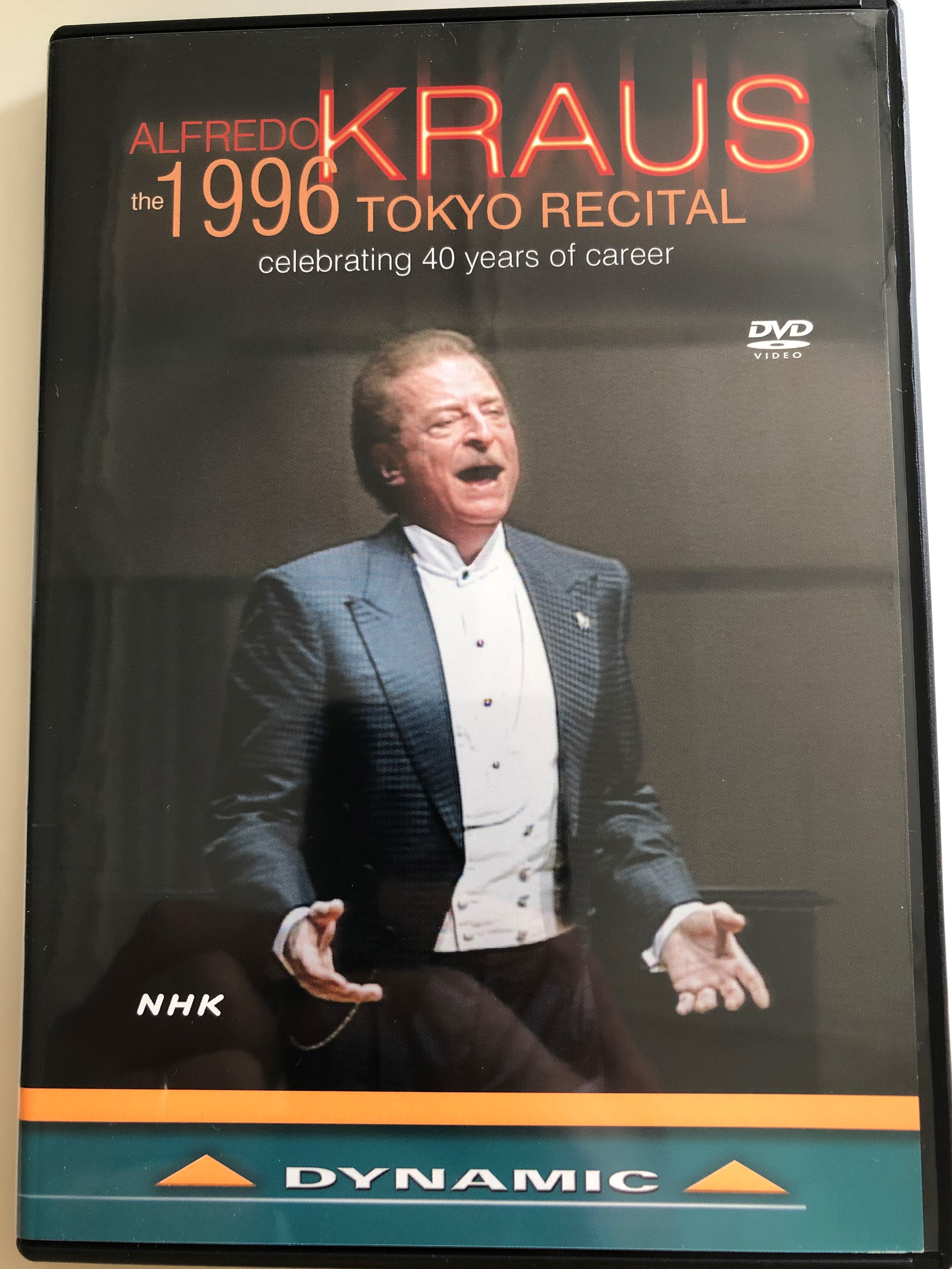 afredo-kraus-the-1996-tokyo-recital-dvd-2010-celebrating-40-years-of-career-recorded-at-tokyo-bunkamura-orchard-hall-1996-alfredo-kraus-tenor-emiko-suga-soprano-edelmiro-arnaltes-piano-asier-polo-cello-1-.jpg