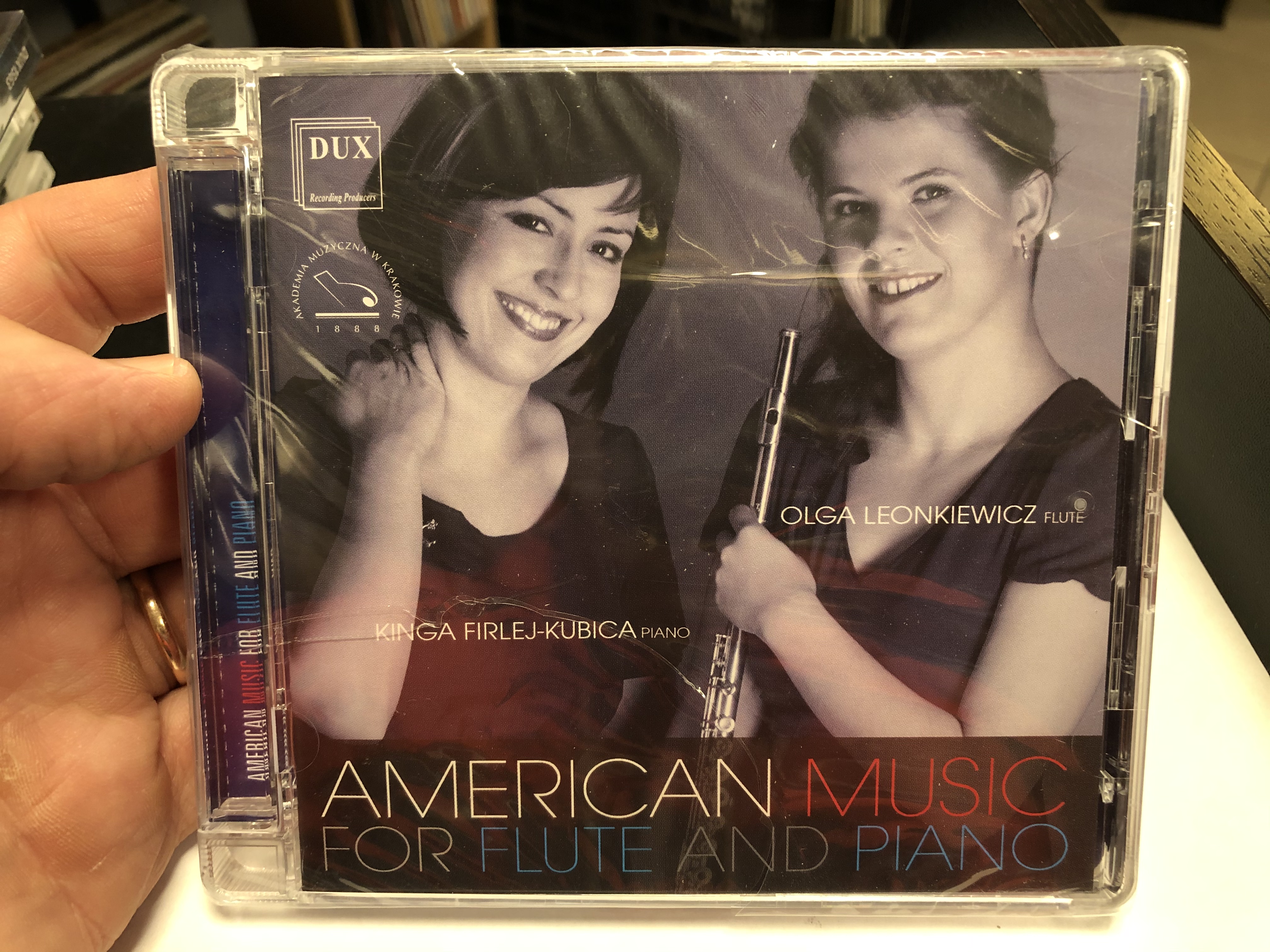 american-music-for-flute-and-piano-kinga-firlej-kubica-piano-olga-leonkiewicz-flute-dux-recording-audio-cd-2020-dux1596-1-.jpg