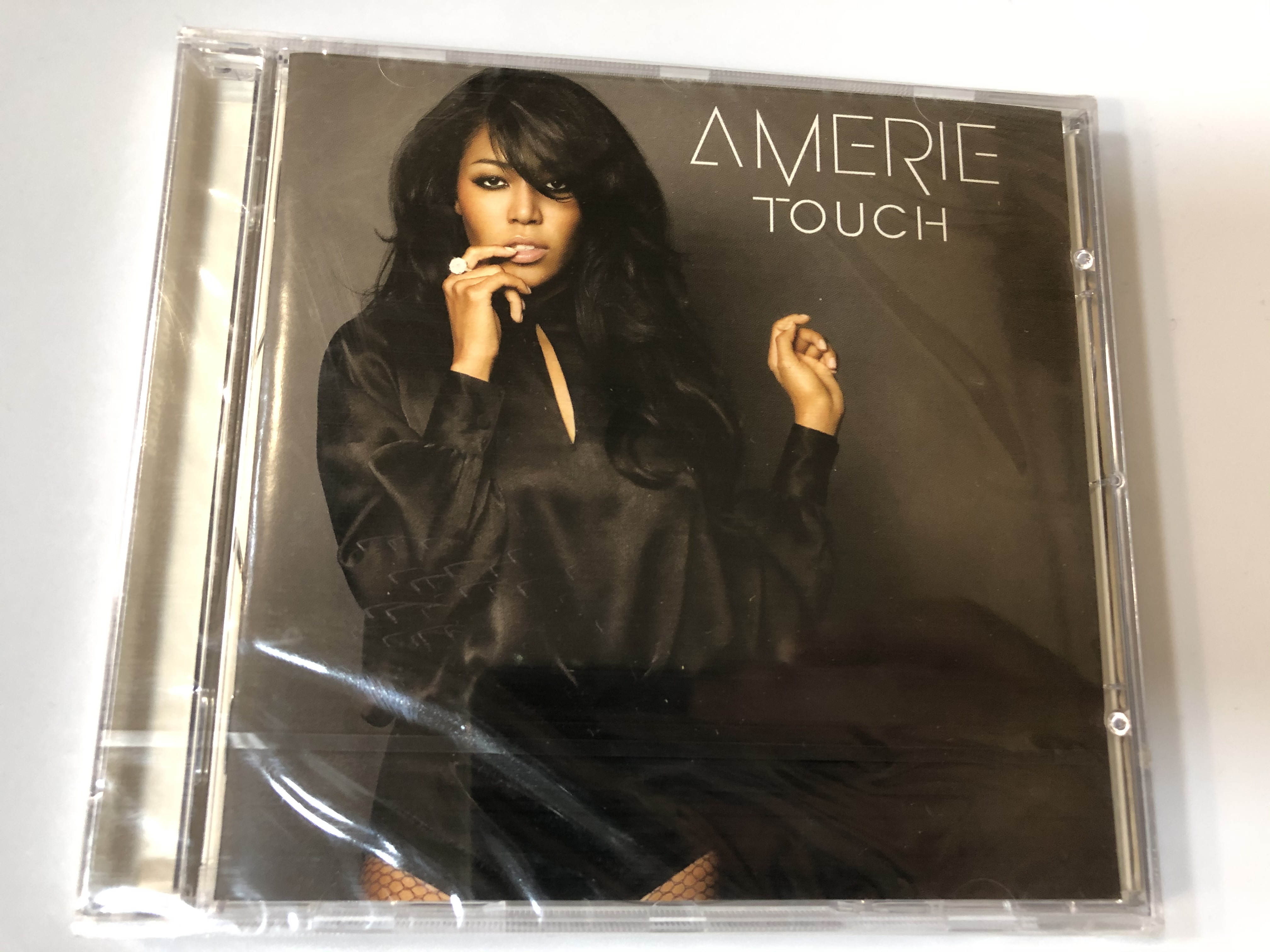 amerie-touch-sony-urban-music-audio-cd-2005-520166-9-1-.jpg