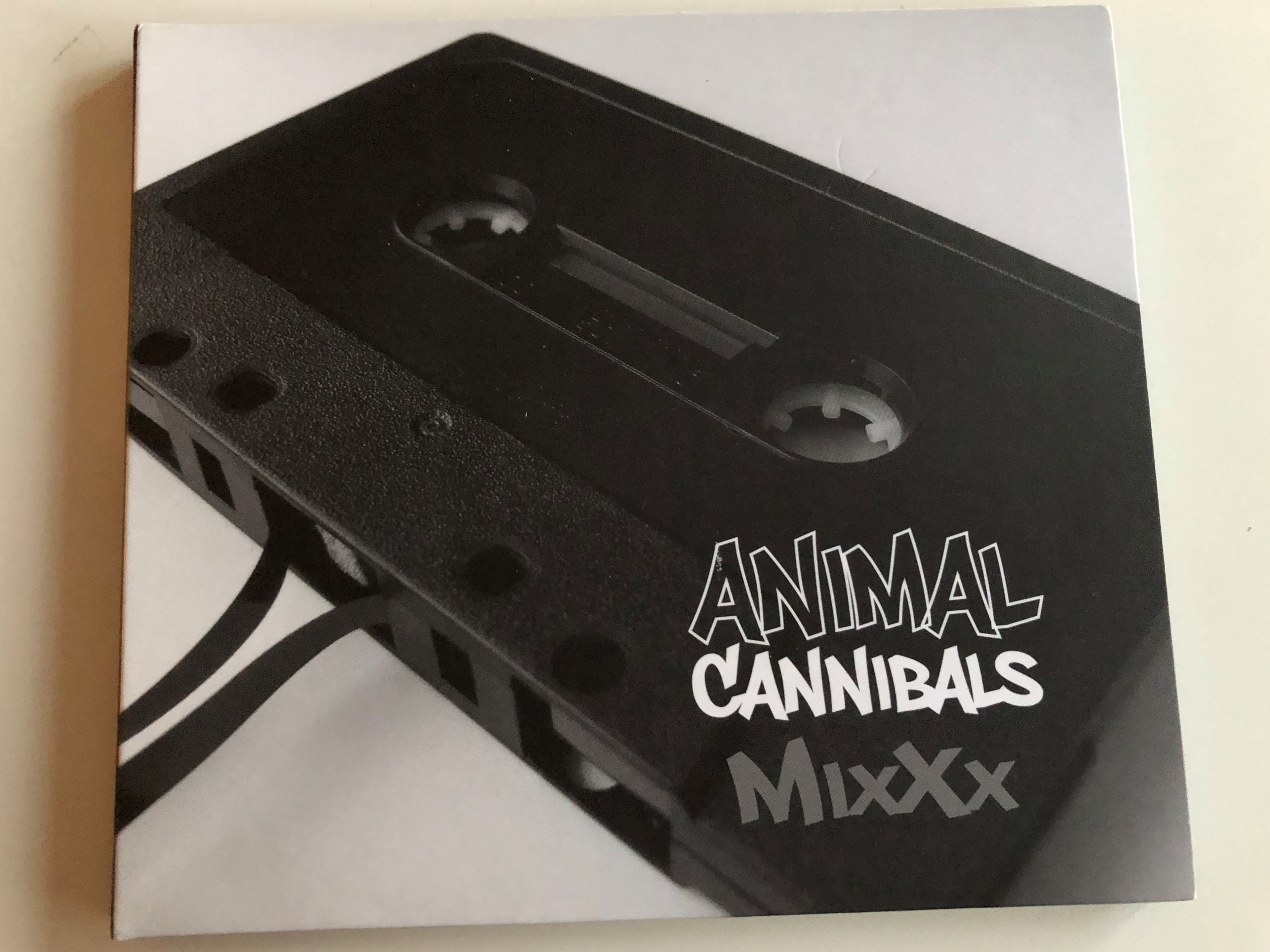 animal-cannibals-mixxx-magneoton-audio-cd-2011-5999884690351-1-.jpg
