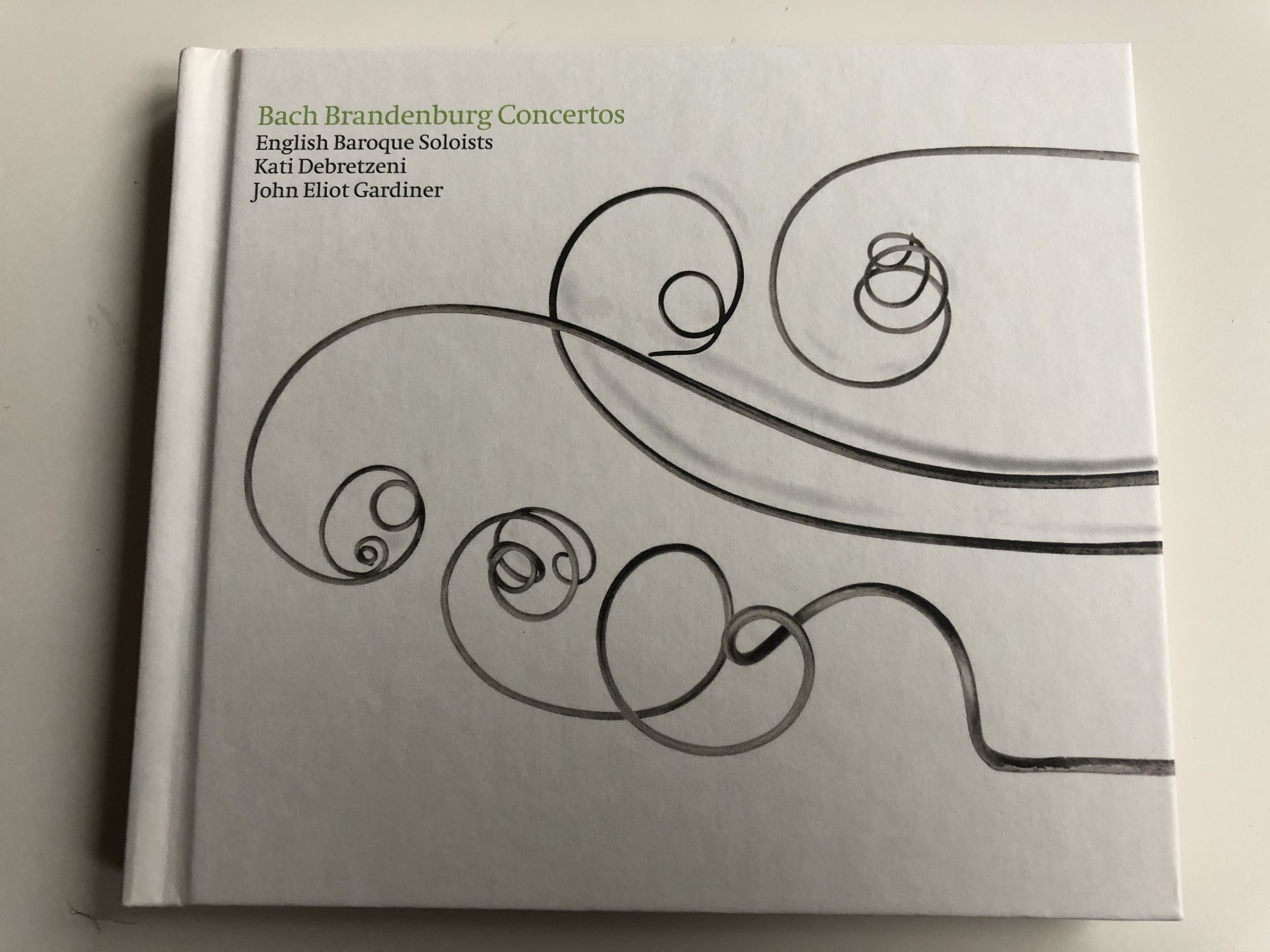 bach-brandenburg-concertos-english-baroque-soloists-kati-debretzeni-john-eliot-gardiner-soli-deo-gloria-2x-audio-cd-2009-sdg-707-1-.jpg