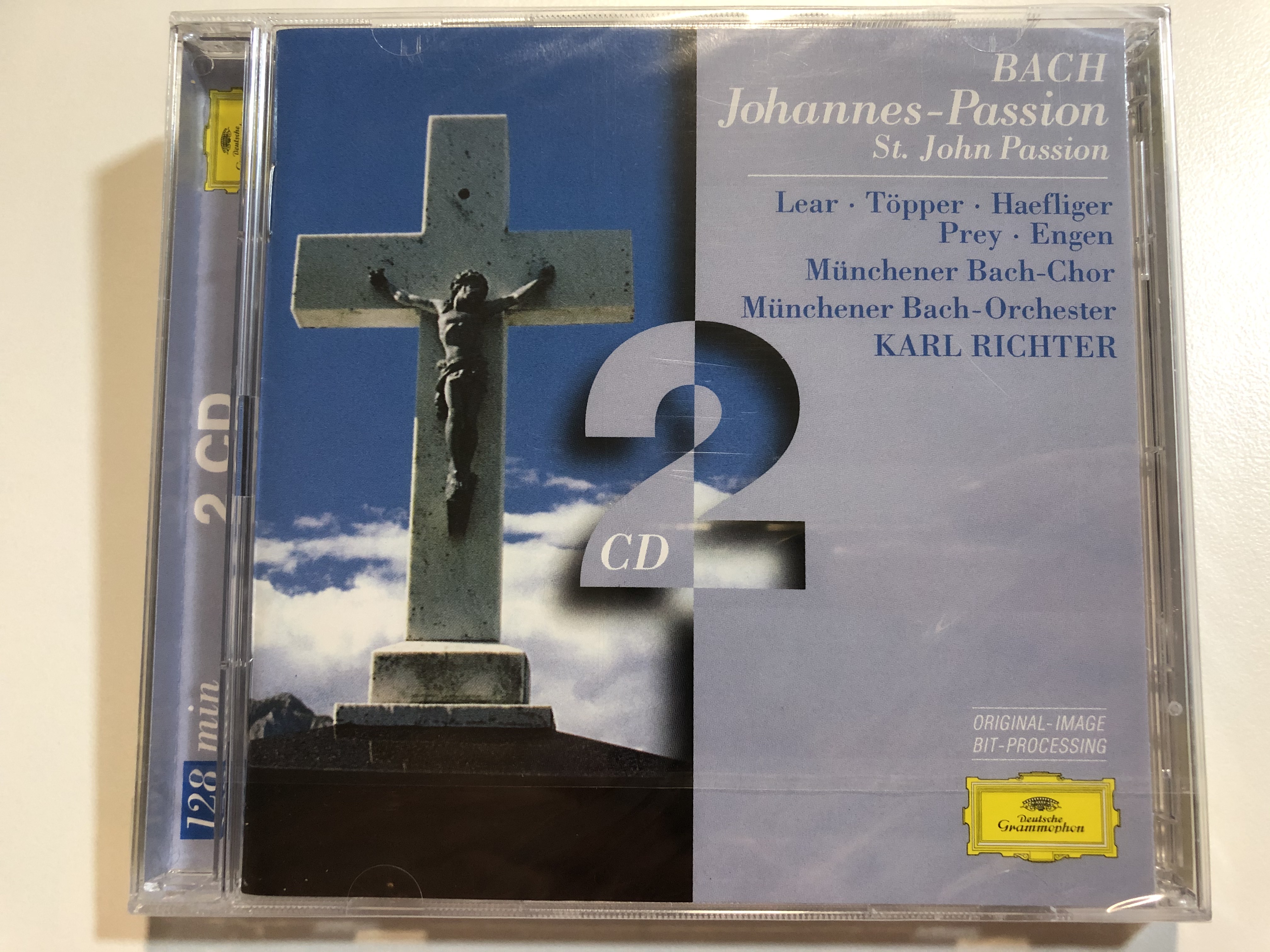 bach-johannes-passion-st.-john-passion-lear-t-pper-haefliger-prey-engen-m-nchener-bach-chor-m-nchener-bach-orchester-karl-richter-deutsche-grammophon-2x-audio-cd-453-007-2-1-.jpg