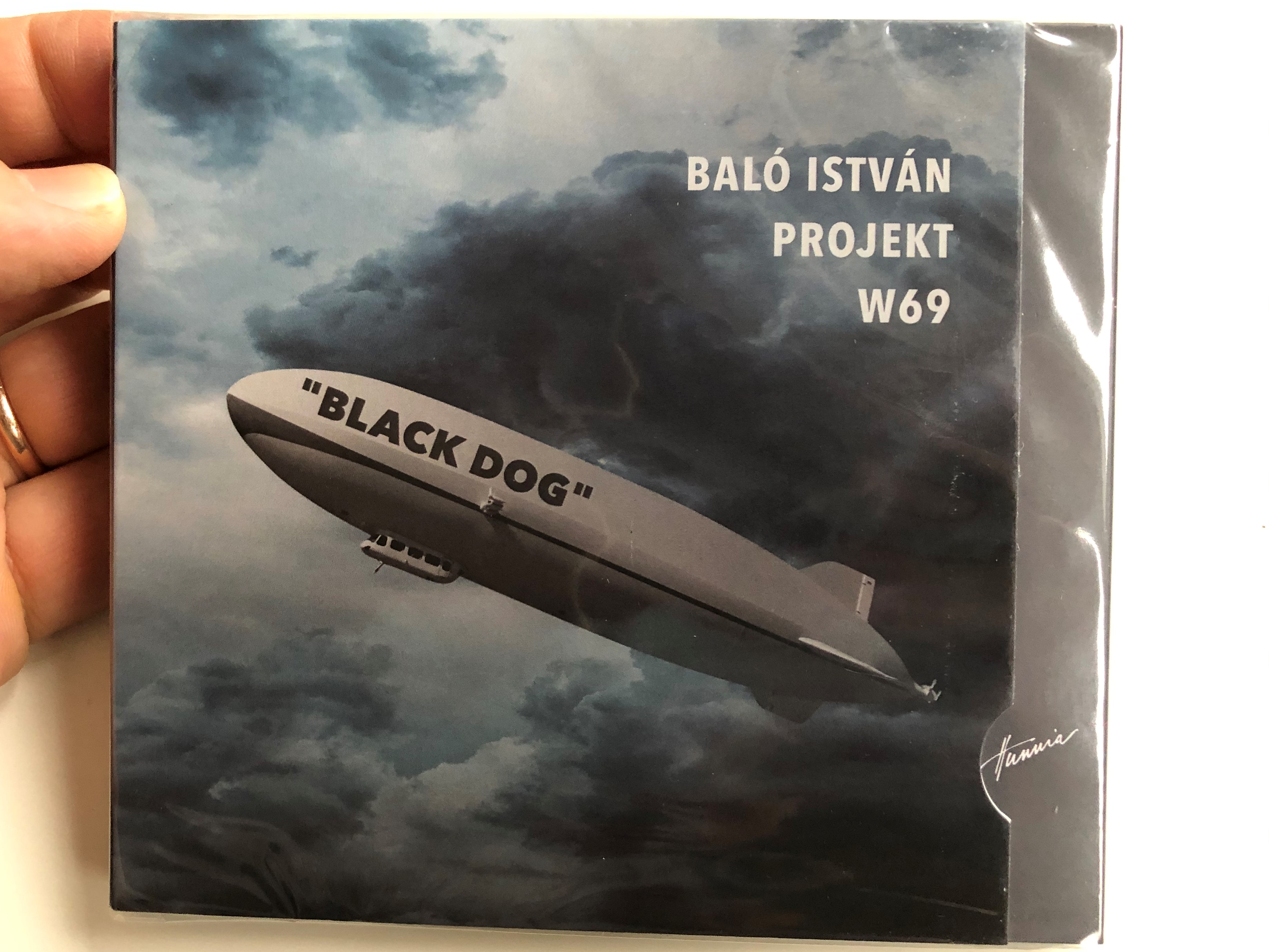 balo-istvan-projekt-black-dog-w-69-hunnia-records-film-production-audio-cd-2020-hrcd2002-1-.jpg