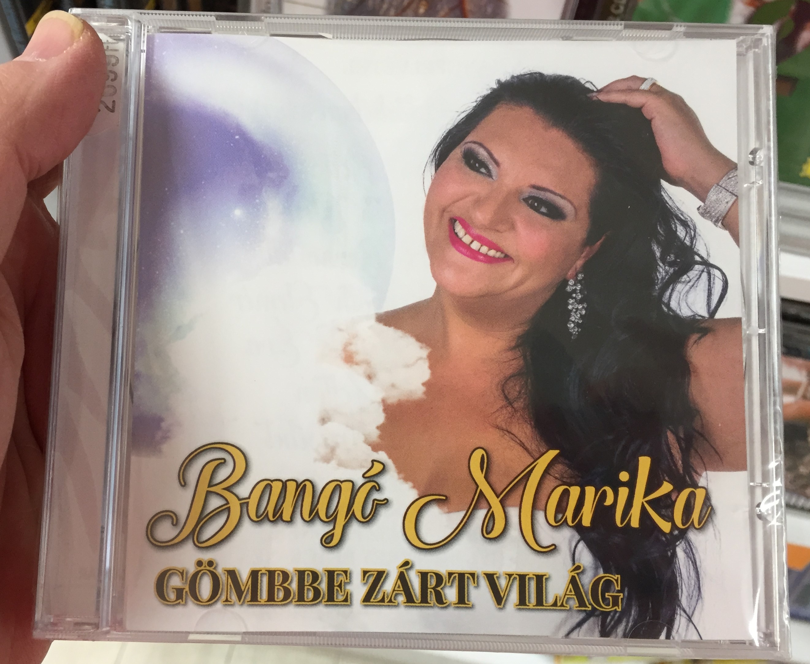 bango-marika-gombbe-zart-vilag-trimedio-music-kft.-2016-9702291127466-1-.jpg