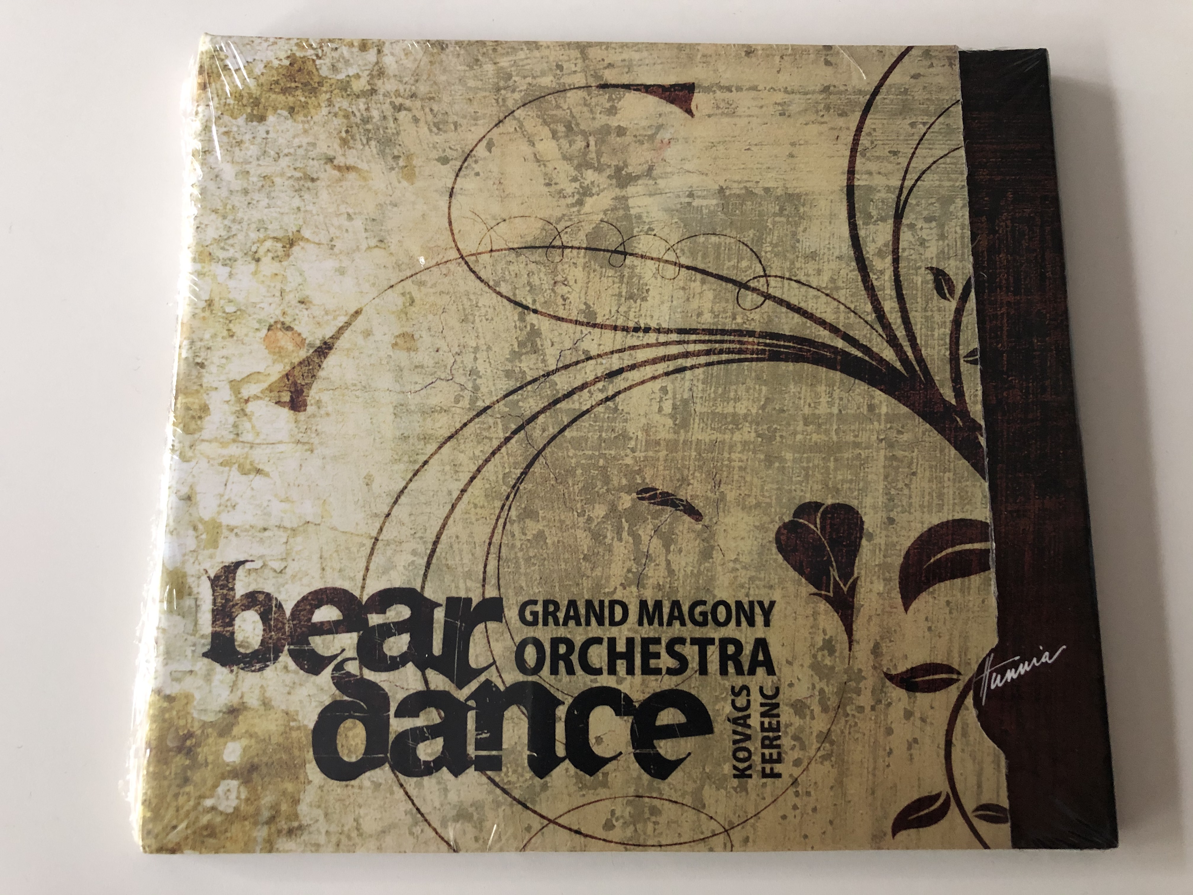 bear-dance-grand-magony-orchestra-kovacs-ferenc-hunnia-records-audio-cd-hrcd-705-1-.jpg