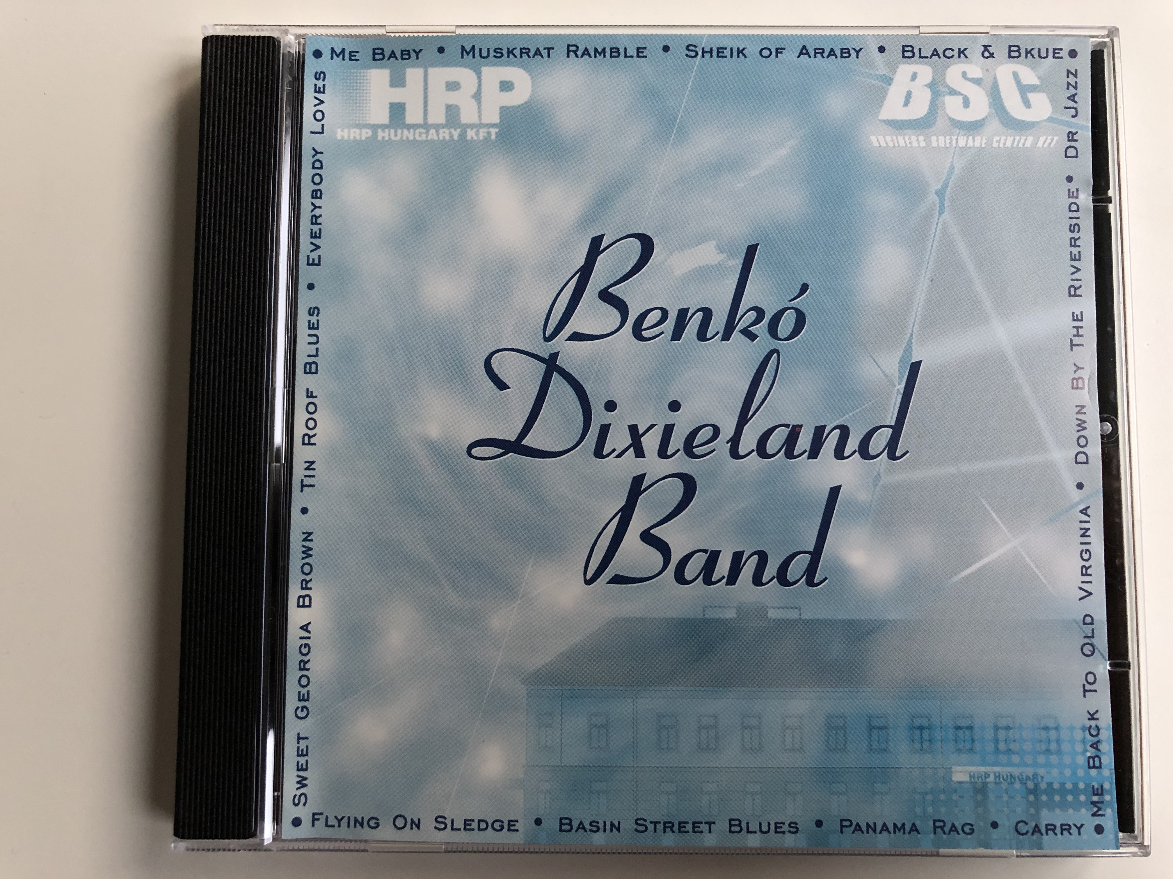 benk-dixieland-hungary-band-me-baby-muskrat-ramble-sheik-of-araby-black-bkue-flying-on-sledge-basin-street-blues-panama-rag-bencolor-audio-cd-1995-stereo-ben-cd-5401-1-.jpg