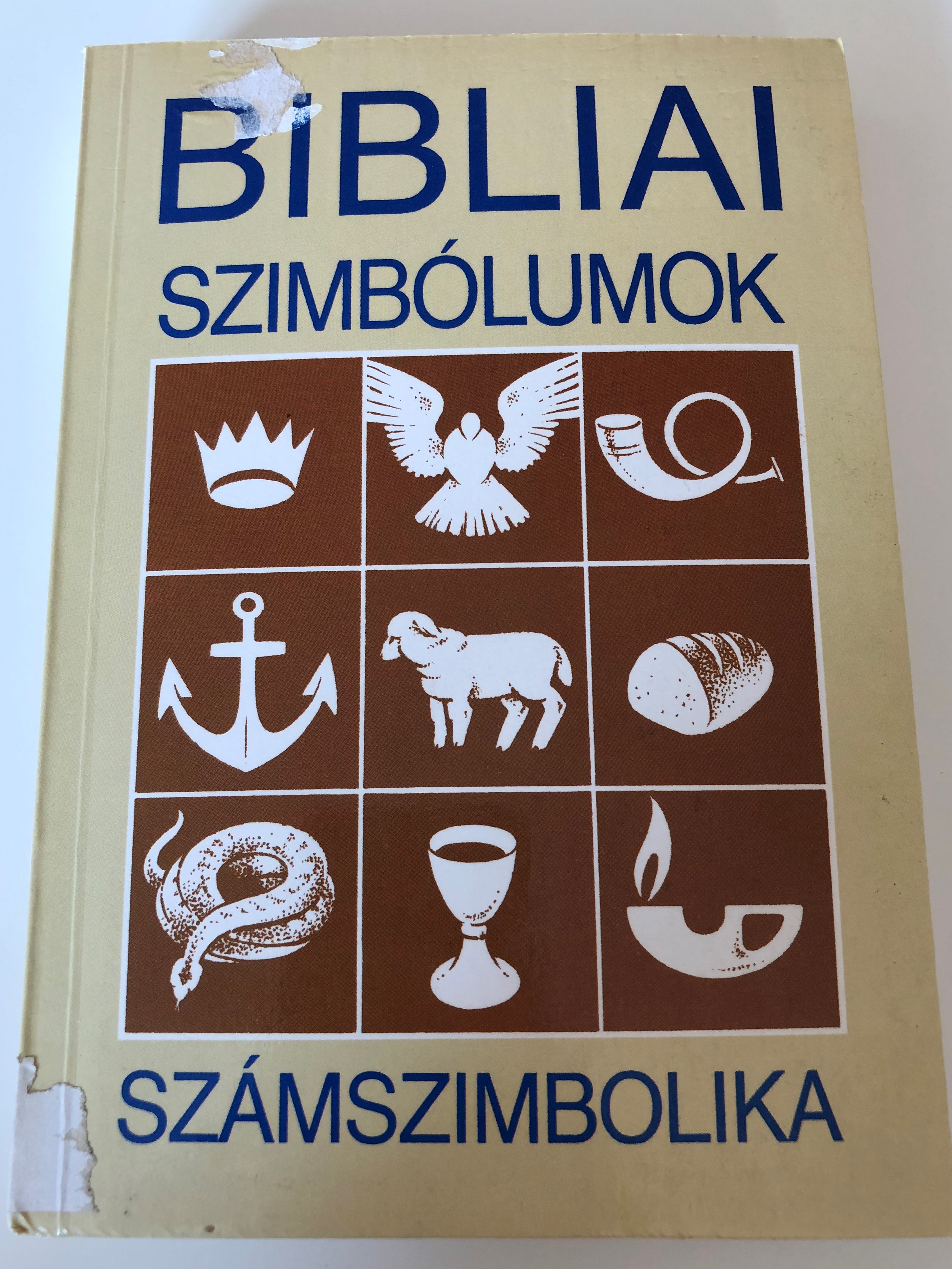 bibliai-szimb-lumok-sz-mszimbolika-by-a.-heller-hungarian-translation-of-200-biblische-symbole-biblische-zahlensymbolik-paperback-evang-liumi-kiad-1-.jpg