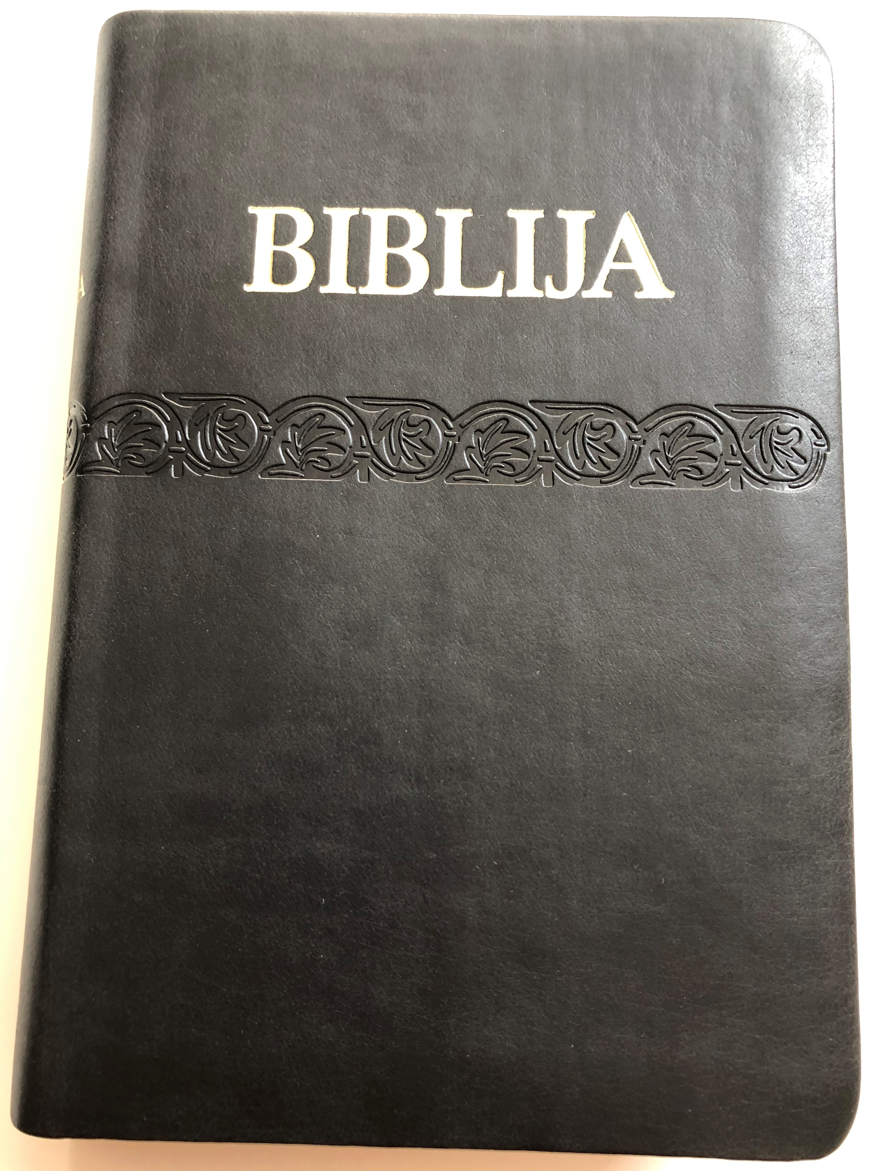 biblija-holy-bible-in-croatian-language-leather-bound-black-golden-edges-1.jpg