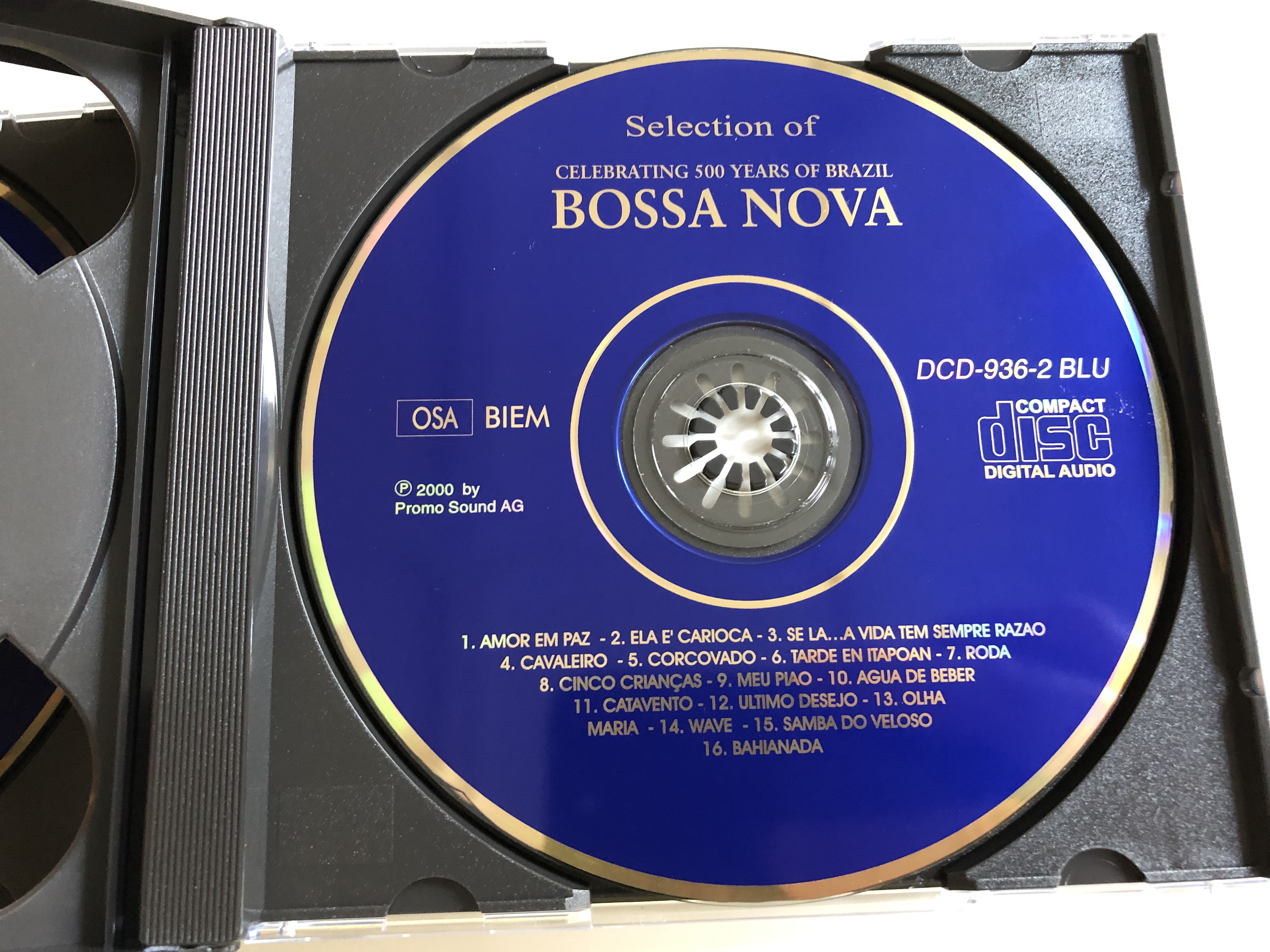 bossa-nova-selection-celebrating-500-years-of-brazil-antonio-carlos-jobim-caetano-veloso-joao-astrud-gilberto-joyce-gilberto-gil-gal-costa-flavio-faria-jos-barrense-dias-audio-cd-2000-dcd-936-blu-2-cd-3538997-.jpg
