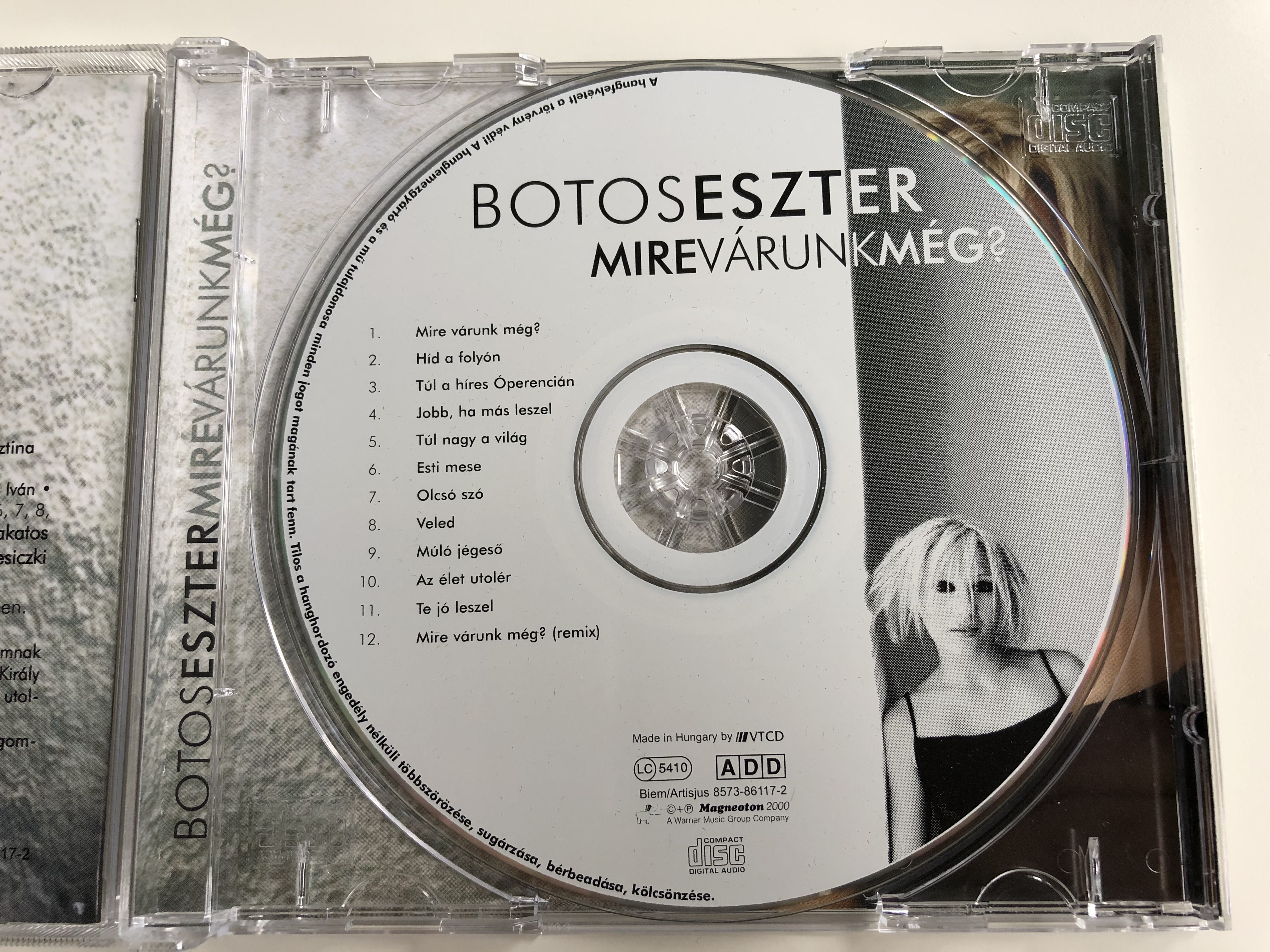 botos-eszter-mire-v-runk-m-g-magneoton-audio-cd-2000-8573-86117-2-3-.jpg