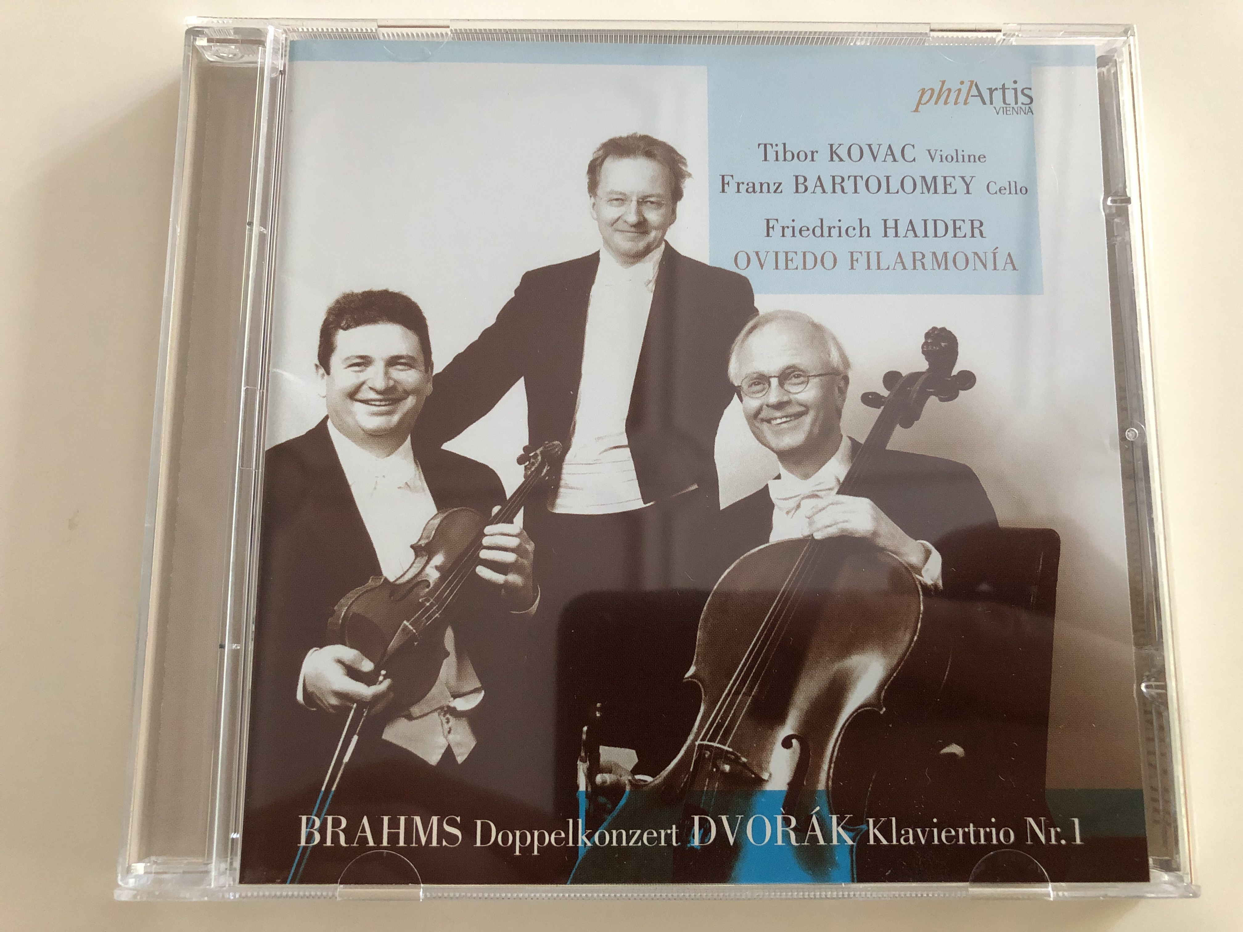 brahms-doppelkonzert-dvor-k-klaviertrio-nr.-1-tibor-kovac-violine-franz-bartolomey-cello-oviedo-filamon-a-conducted-by-friedrich-haider-audio-cd-2006-philartis-pav-0901-1-.jpg