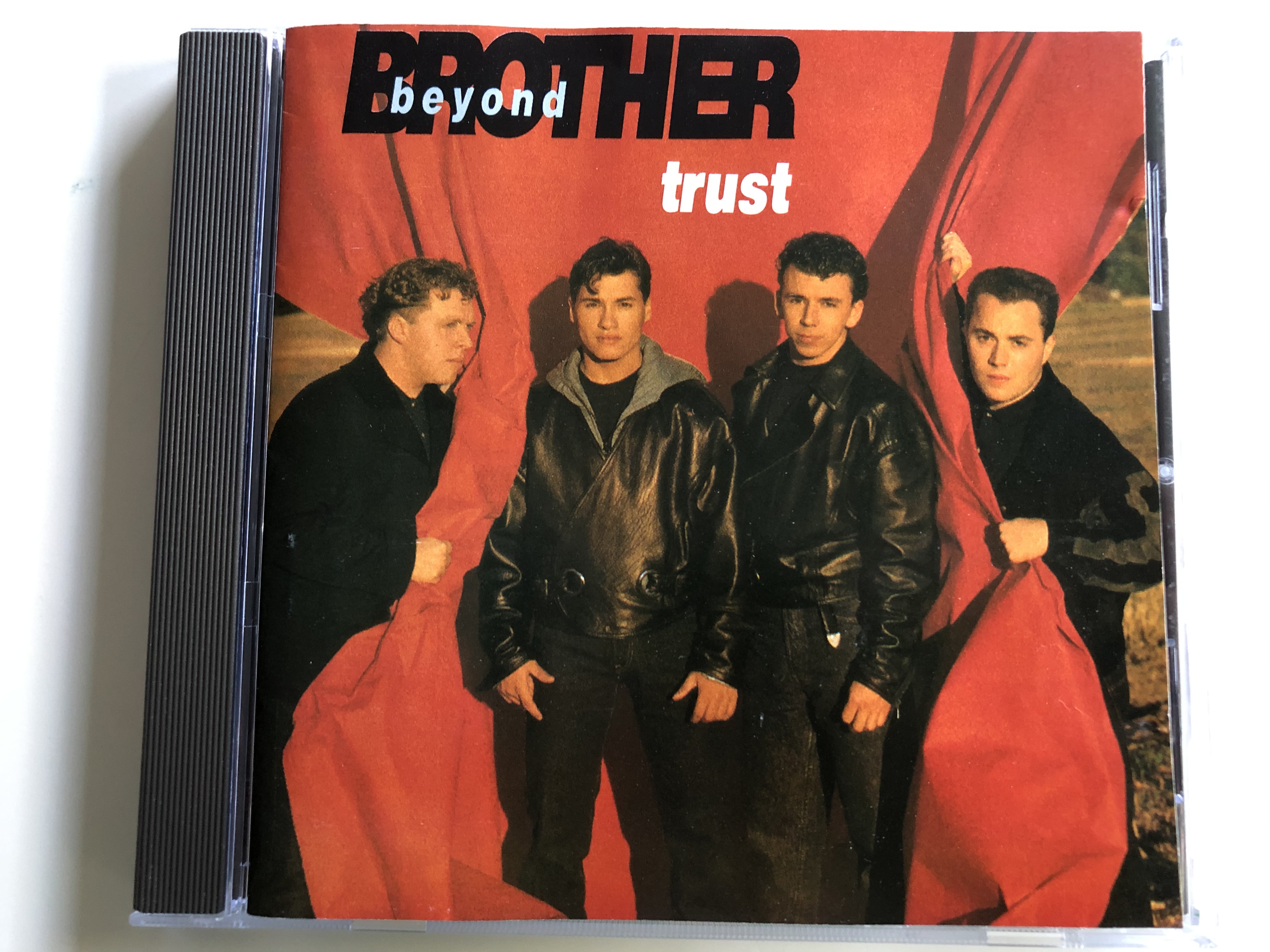 brother-beyond-trust-gong-audio-cd-1989-hcdl-37373-1-.jpg
