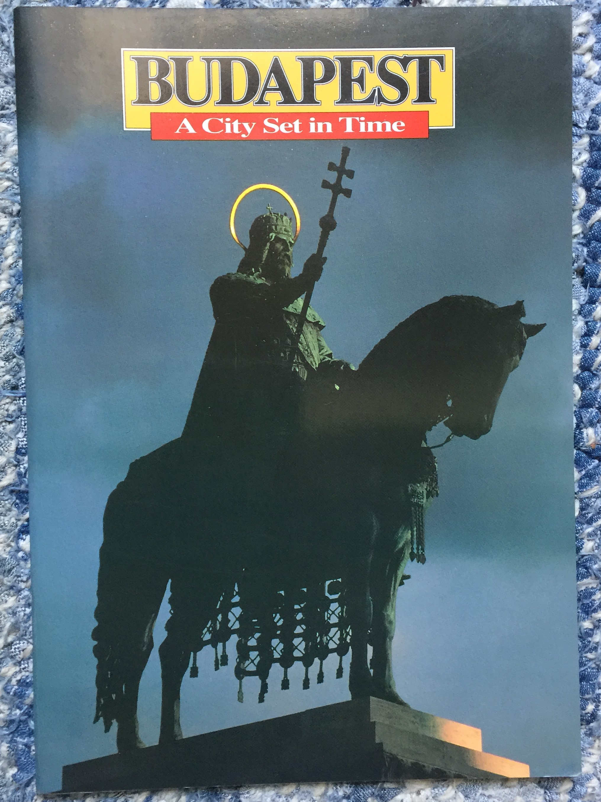 budapest-a-city-set-in-time-english-language-city-tour-booklet-of-the-hungarian-capital-1.jpg