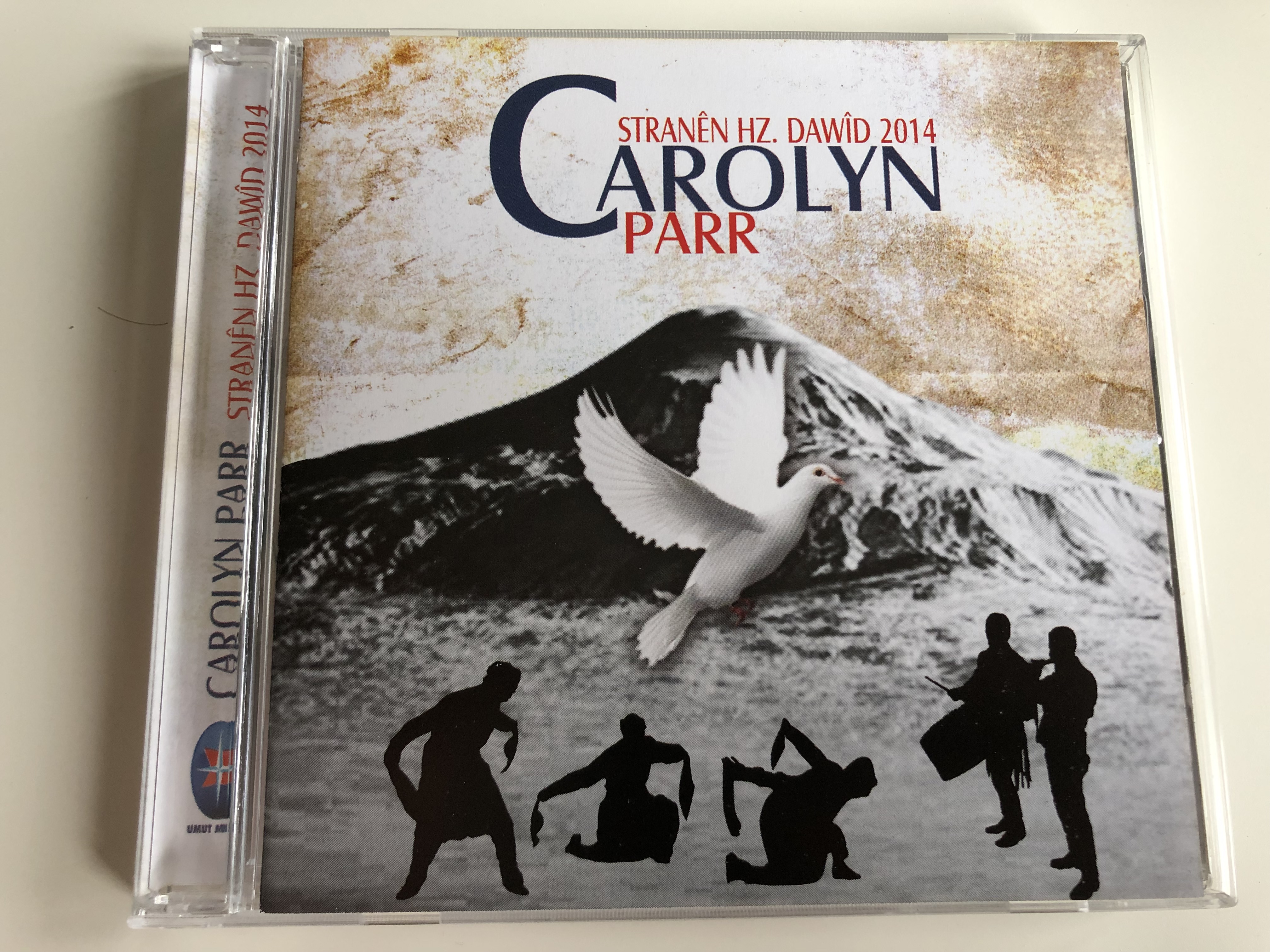 carolyn-parr-stranen-hz.-dawid-2014-kurdish-cd-2014-christian-guitar-worship-and-praise-songs-1-.jpg