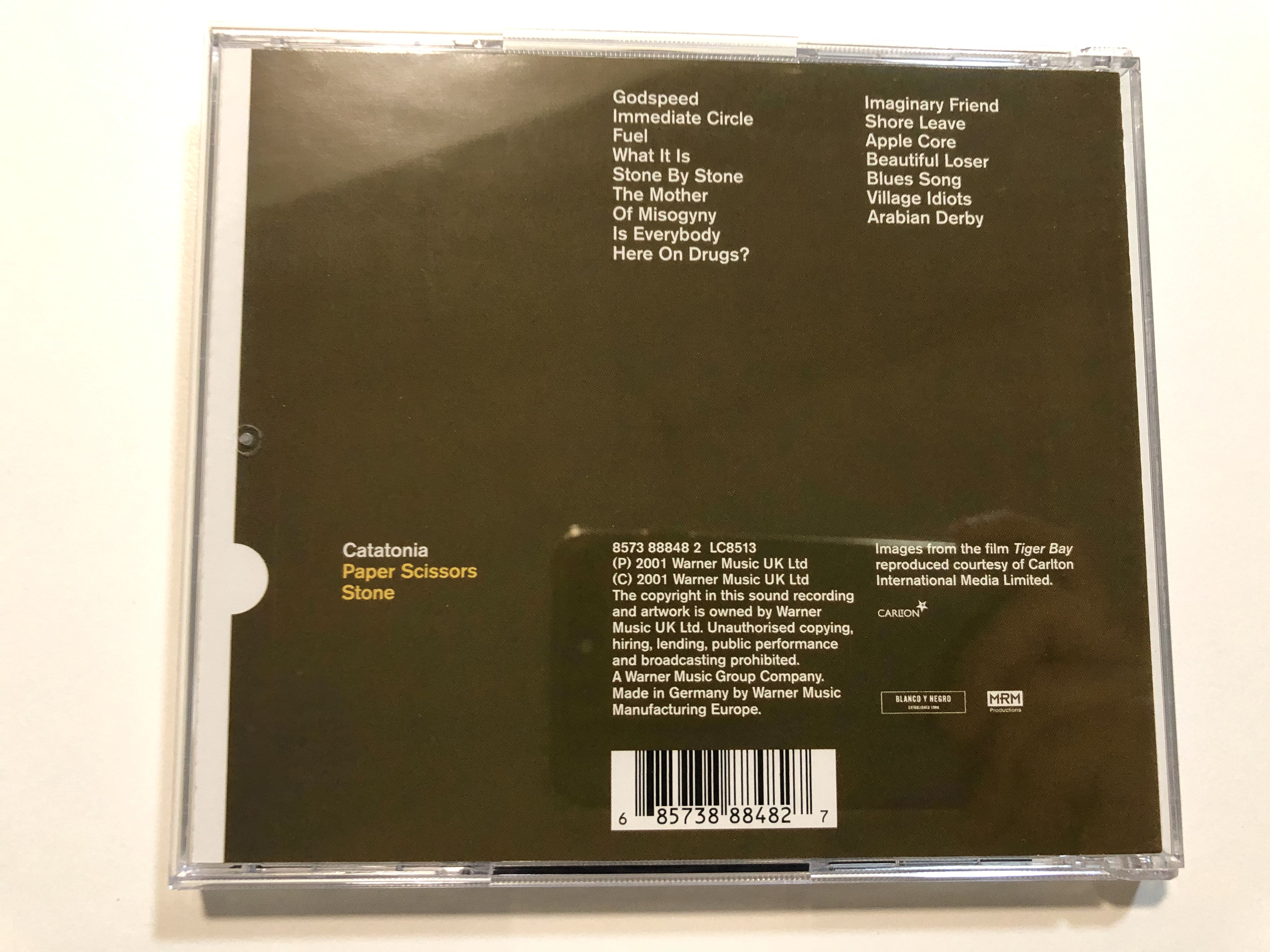 catatonia-paper-scissors-stone-blanco-y-negro-audio-cd-2001-8573-88848-2-8-.jpg
