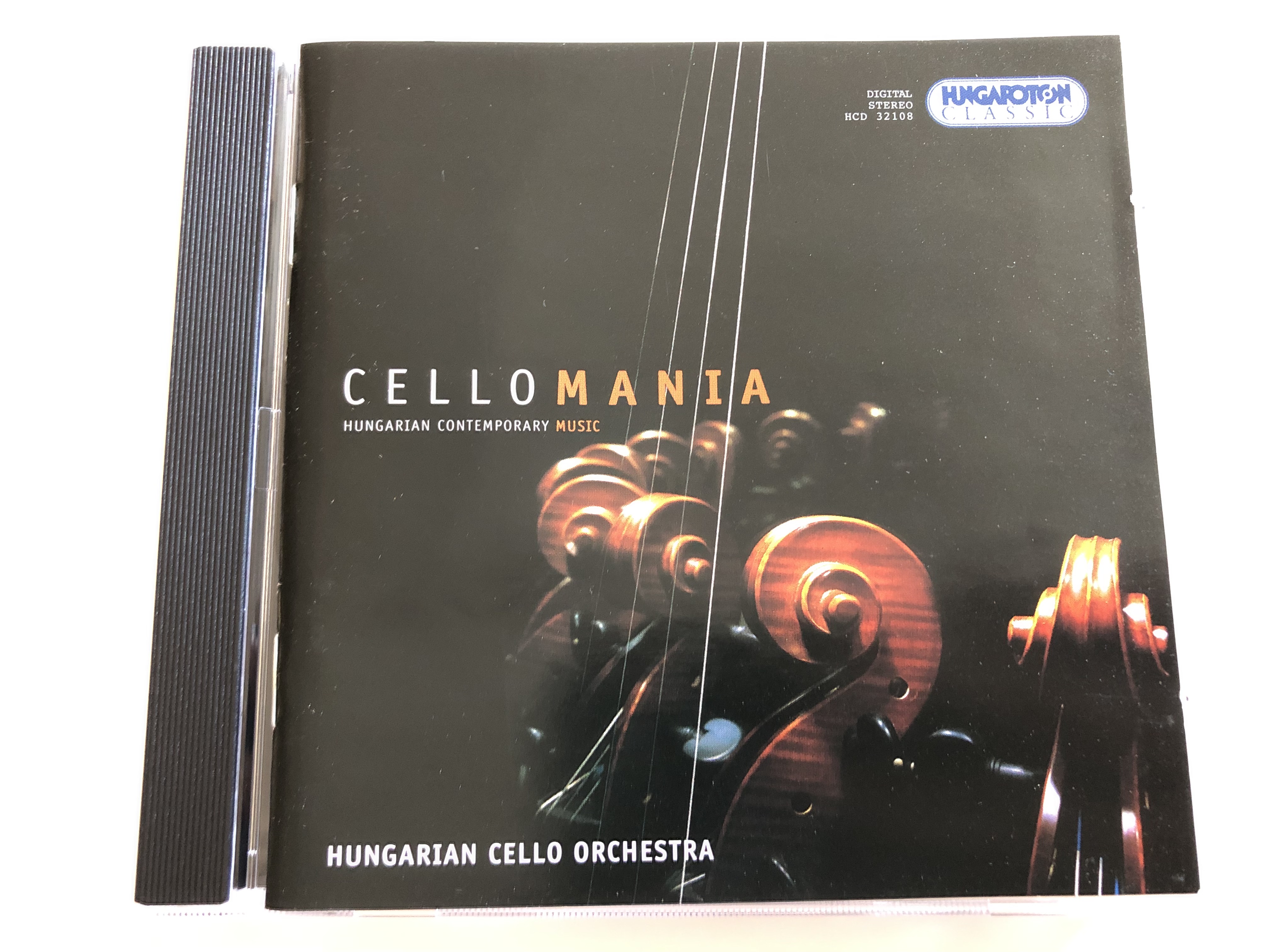 cellomania-hungarian-contemporary-music-hungarian-cello-orchestra-audio-cd-2003-works-by-zolt-n-kov-cs-l-szl-kir-ly-levente-gy-ngy-si-j-nos-vajda-m-t-holl-s-kos-b-nlaki-l-szl-melis-hungaroton-classic-1-.jpg