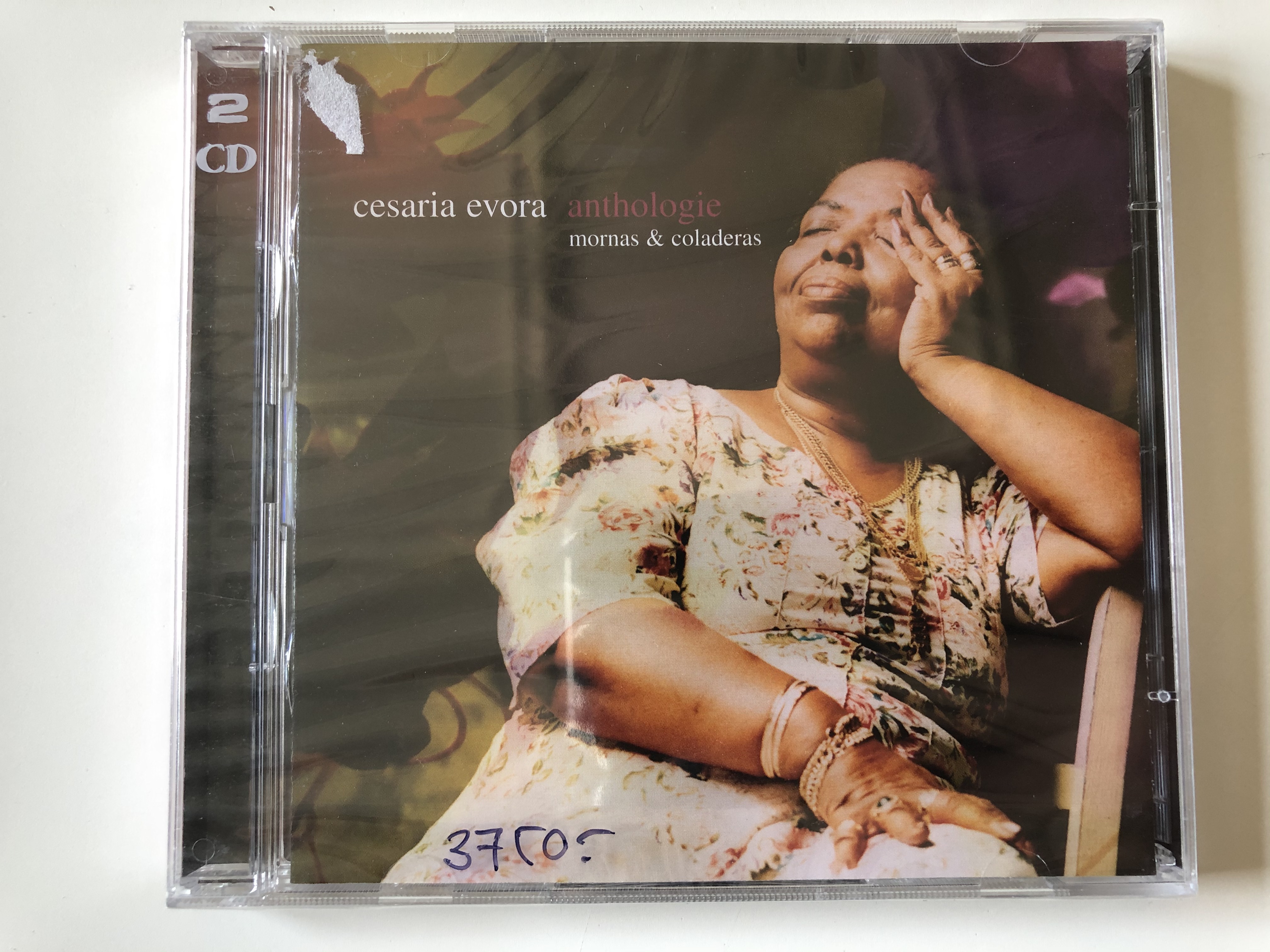 cesaria-evora-anthologie-mornas-coladeras-lusafrica-2x-audio-cd-2002-74321-940842-1-.jpg