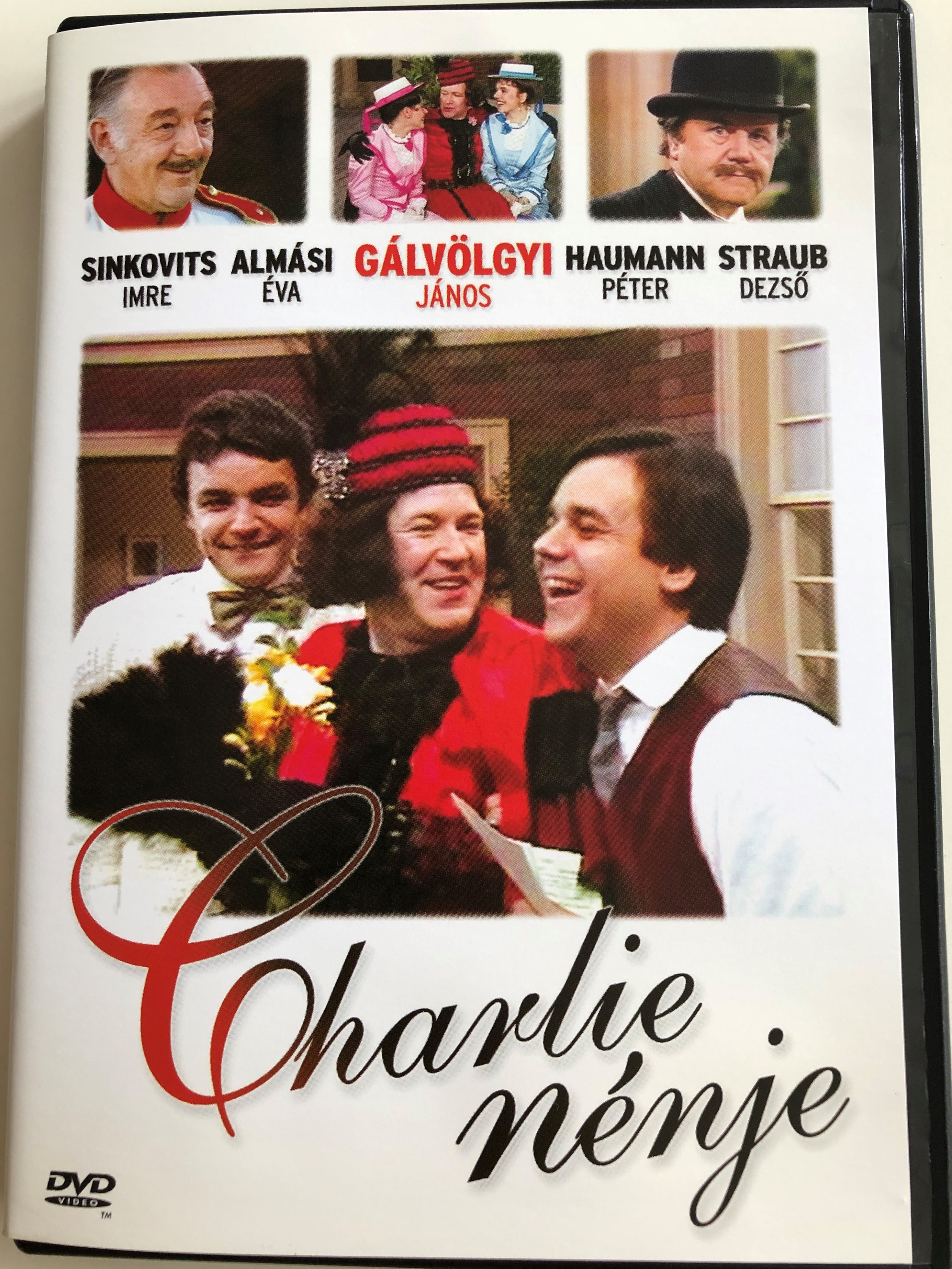charley-n-nje-theatre-play-by-brandon-thomas-dvd-1986-hungarian-theatre-film-directed-by-m-lnay-levente-starring-g-lv-lgyi-j-nos-kalocsay-mikl-s-straub-dezs-haumann-p-ter-sinkovits-imre-alm-si-va-t-th-enik-kocsis-1-.jpg