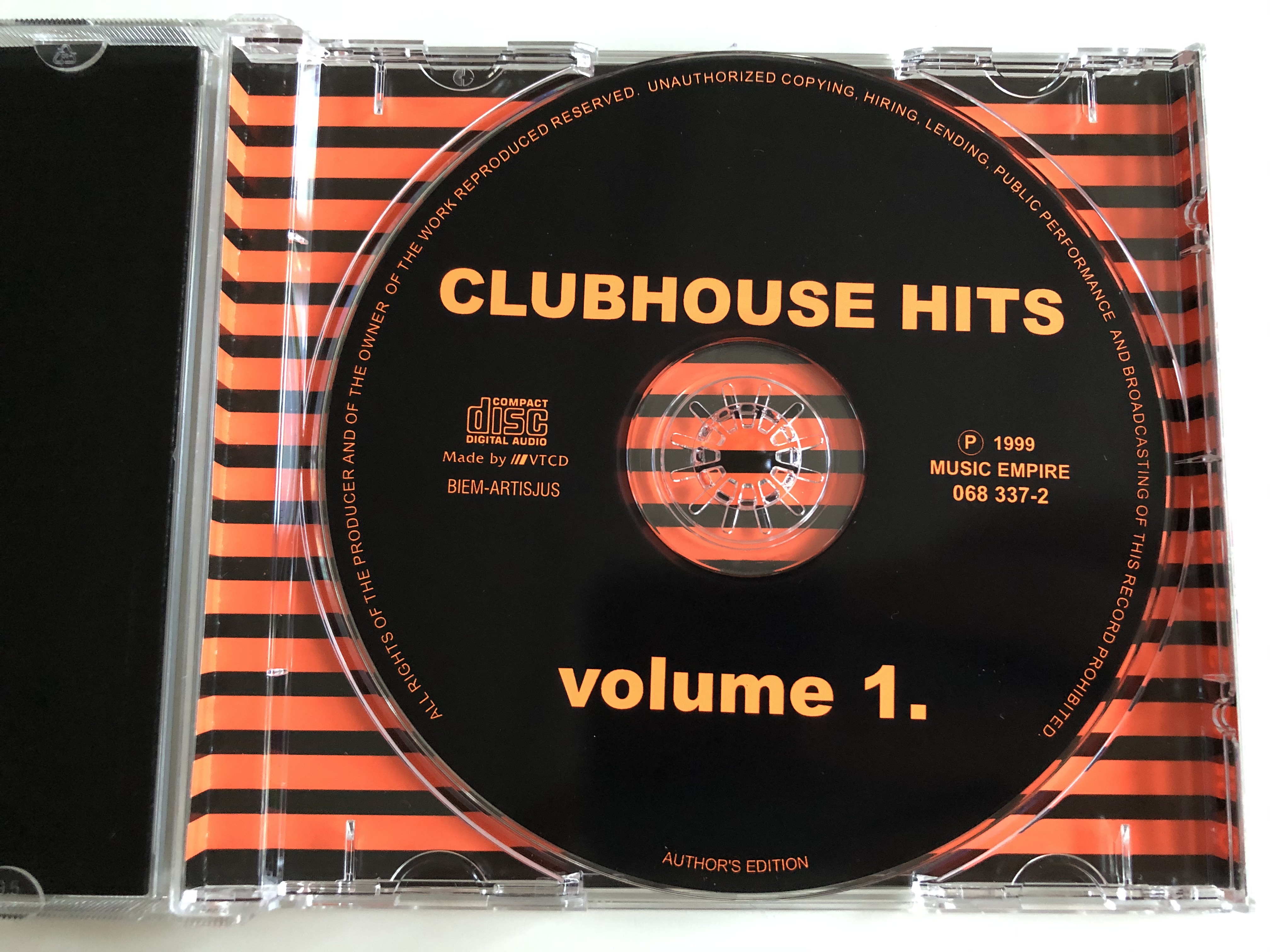 clubhouse-hits-volume-1.-music-empire-audio-cd-1999-068-337-2-4-.jpg