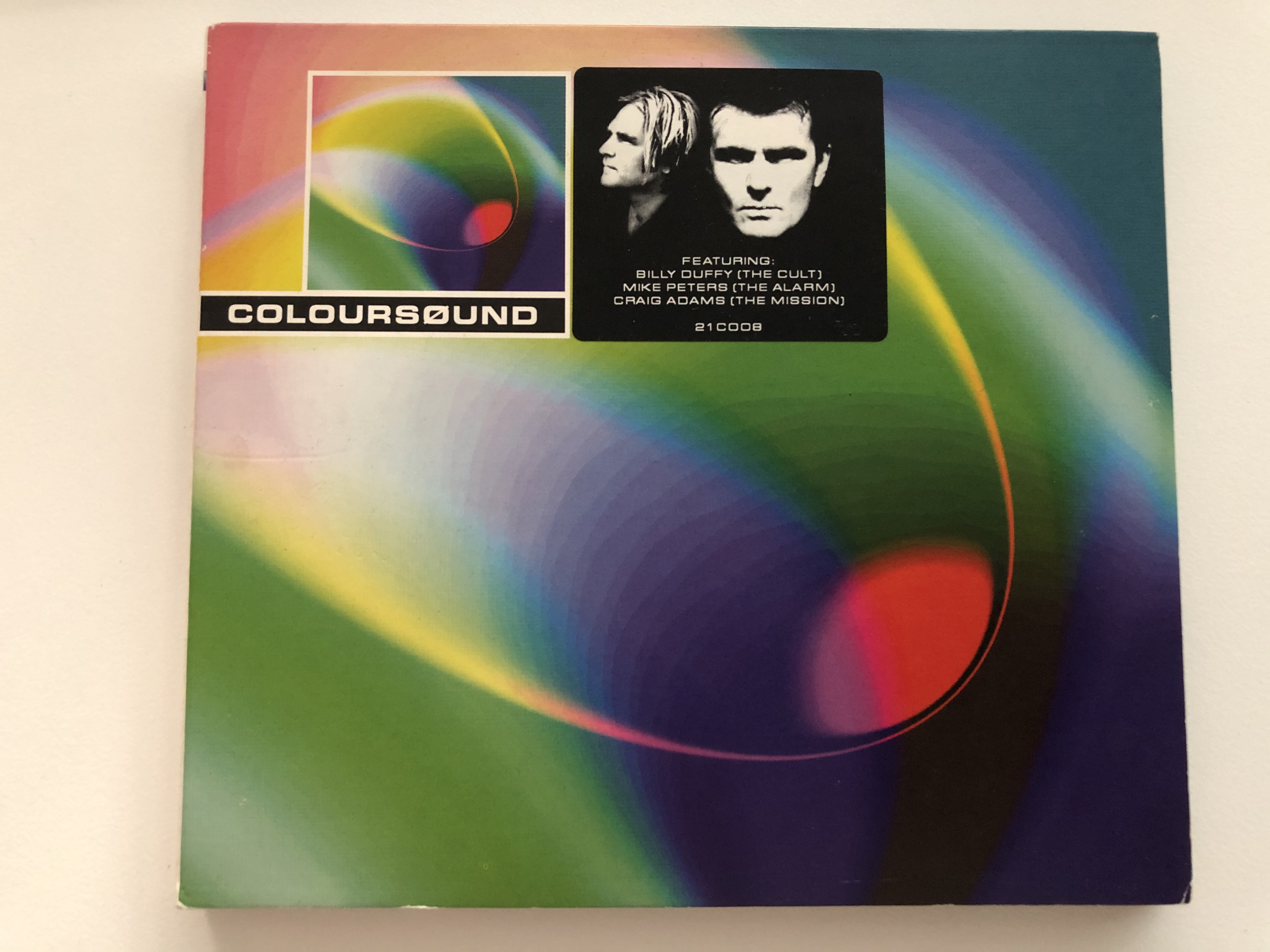 colours-und-featuring-billy-duffy-the-cult-mike-peters-the-alarm-craig-adams-the-mission-the-twenty-first-century-recording-company-audio-cd-1999-21c008-1-.jpg