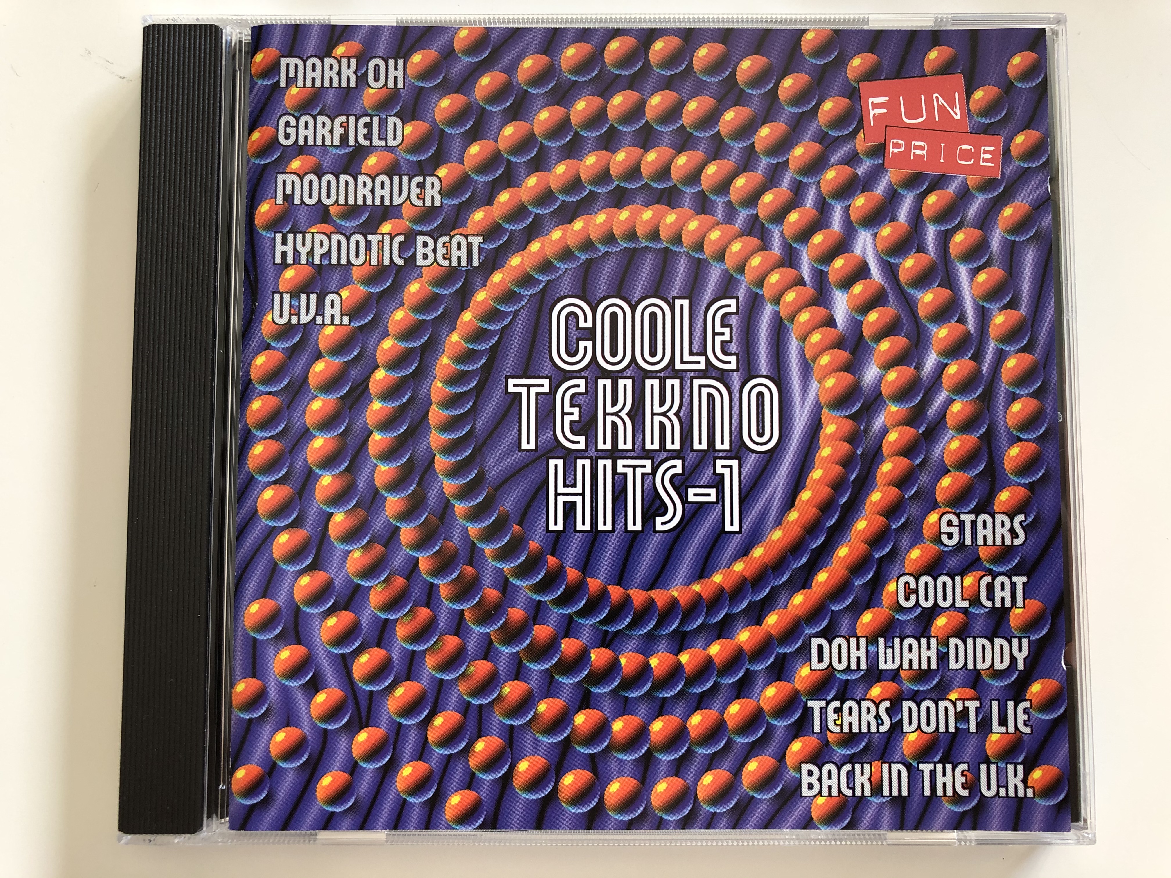 coole-tekkno-hits-1-mark-on-garfield-moonraver-hypnotic-beat-v.v.a-stars-cool-cat-doh-wah-diddy-tears-don-t-lie-back-in-the-u.k.-happy-music-audio-cd-1996-193019-2-1-.jpg