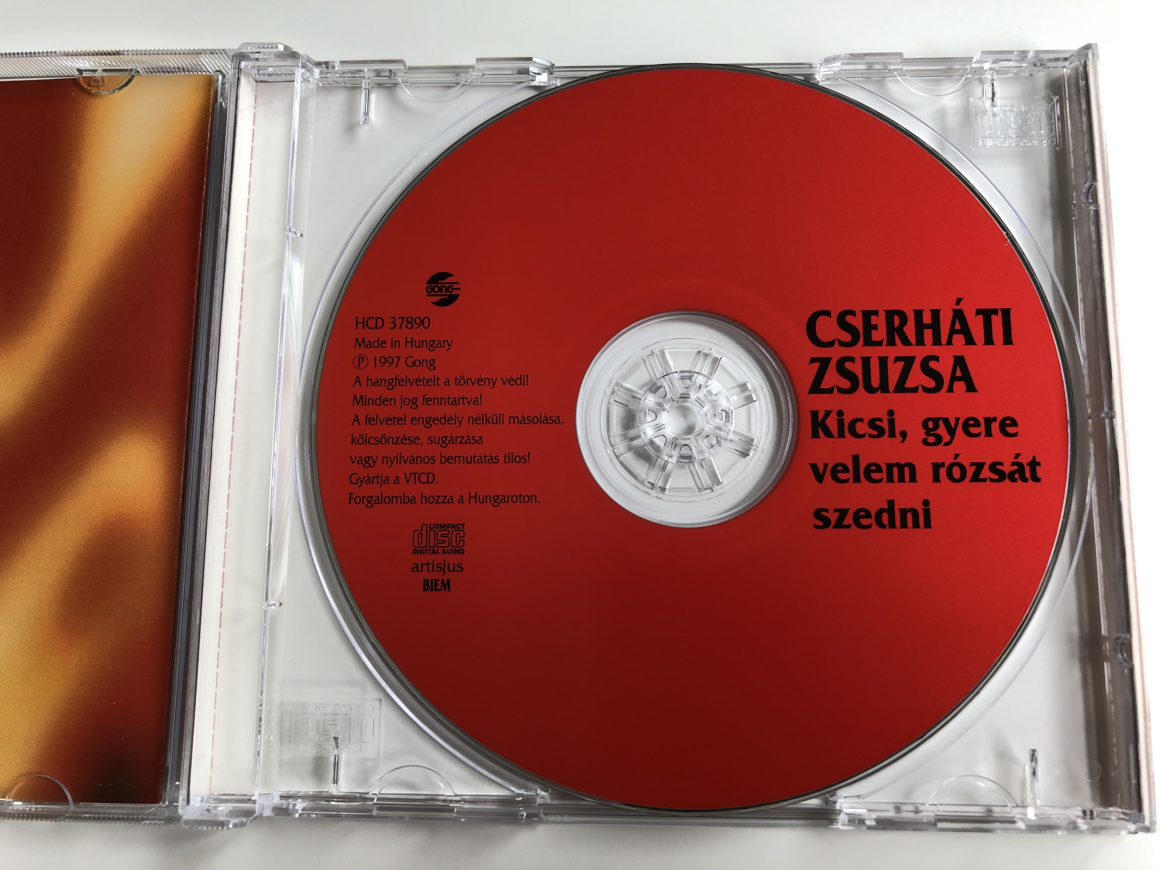cserh-ti-zsuzsa-kicsi-gyere-velem-r-zs-t-szedni-valogatas-archiv-felvetelek-gong-audio-cd-1997-hcd-37890-4-.jpg