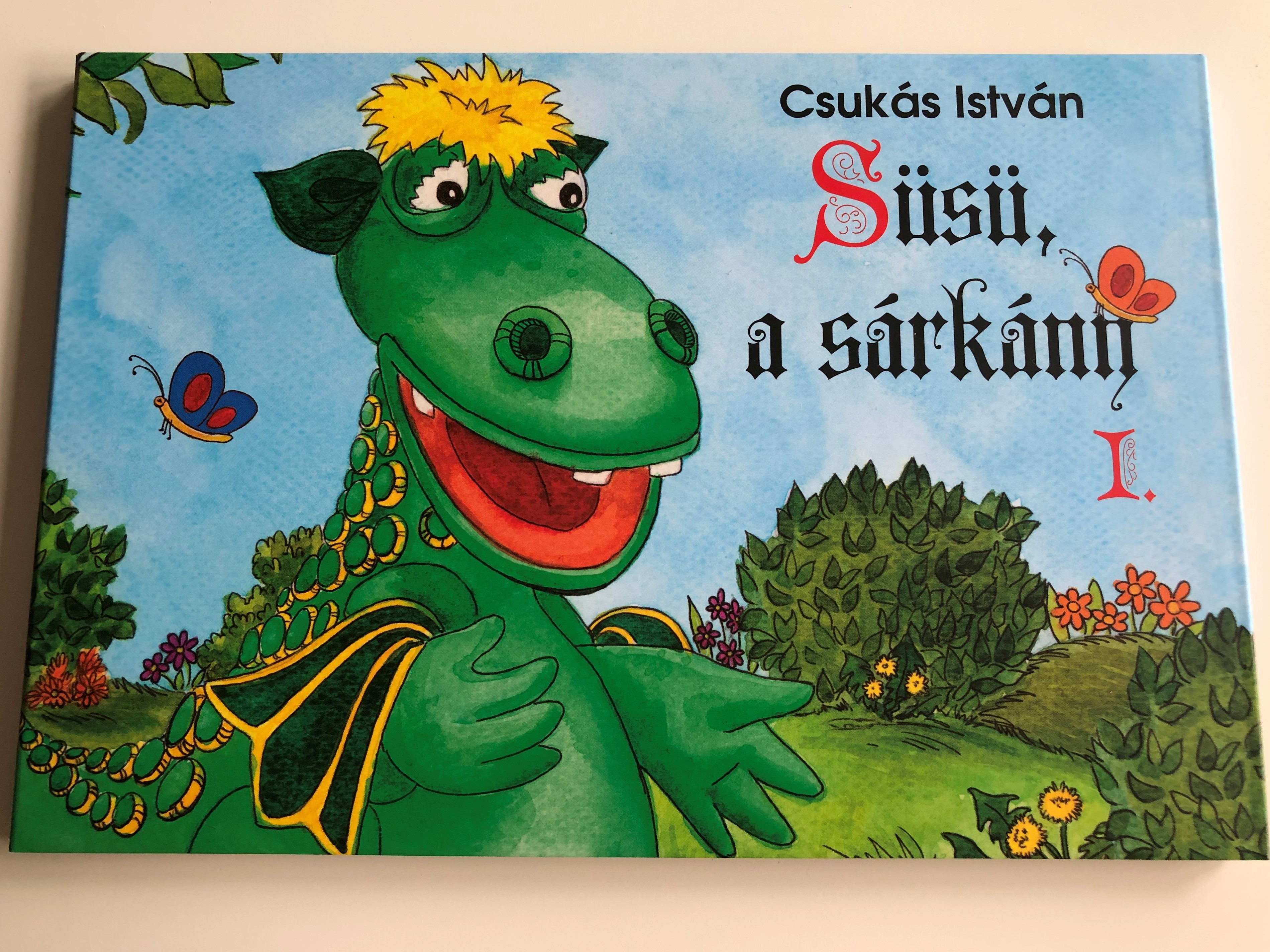 csuk-s-istv-n-s-s-a-s-rk-ny-i.-sz-nes-lapoz-2-ves-kort-l-s-s-the-dragon-hungarian-children-s-color-board-book-2017-k-nyvmolyk-pz-kiad-1-.jpg