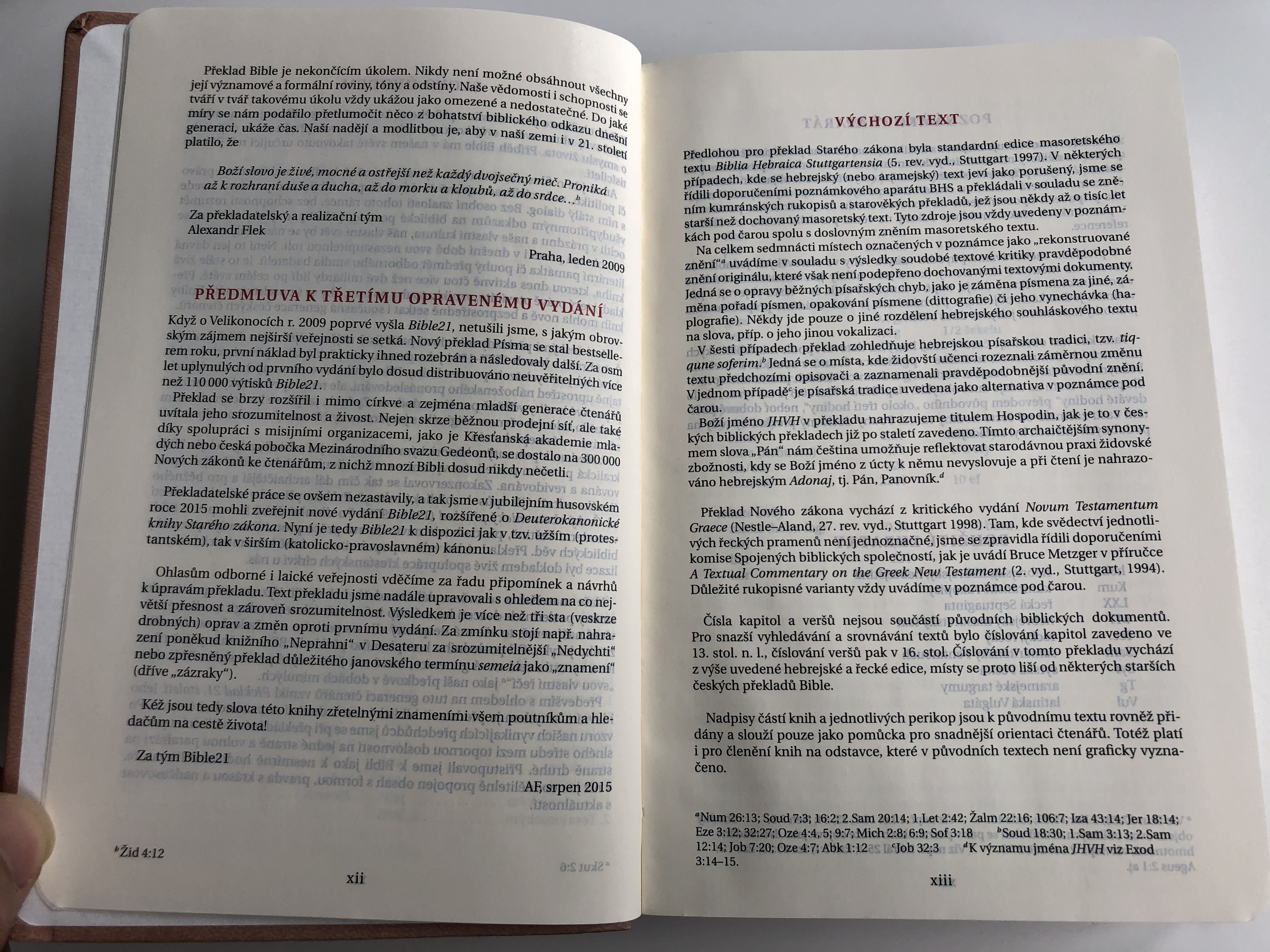 czech-language-bible-21st-century-translation-skin-tone-imitation-leather-cover-8.jpg