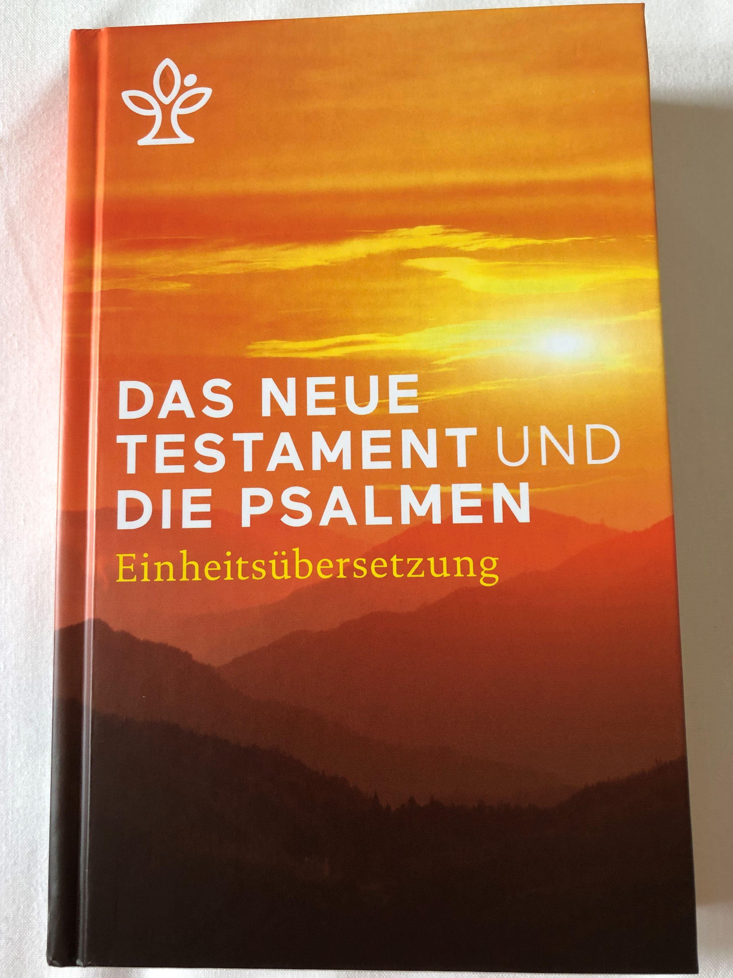 das-neue-testament-und-die-psalmen-einheits-bersetzung-german-language-new-testament-and-psalms-unitary-translation-book-introductions-references-notes-and-maps-hardcover-2018-kbw-1-.jpg