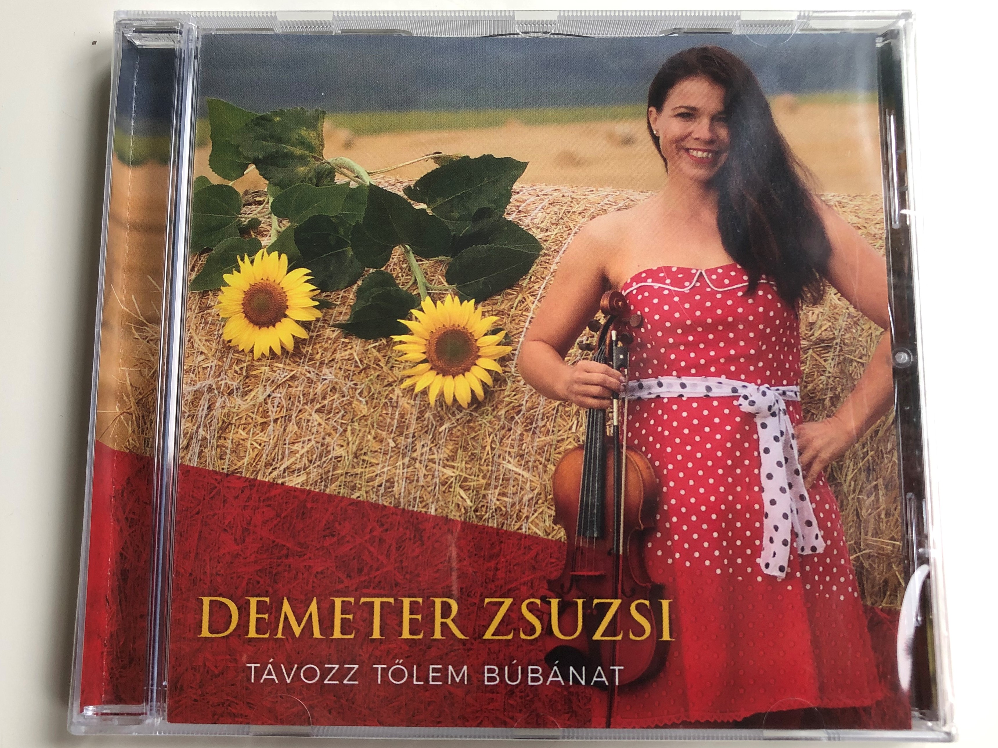 demeter-zsuzsi-tavozz-tolem-bubanat-trimedio-records-audio-cd-2019-lr041-1-.jpg