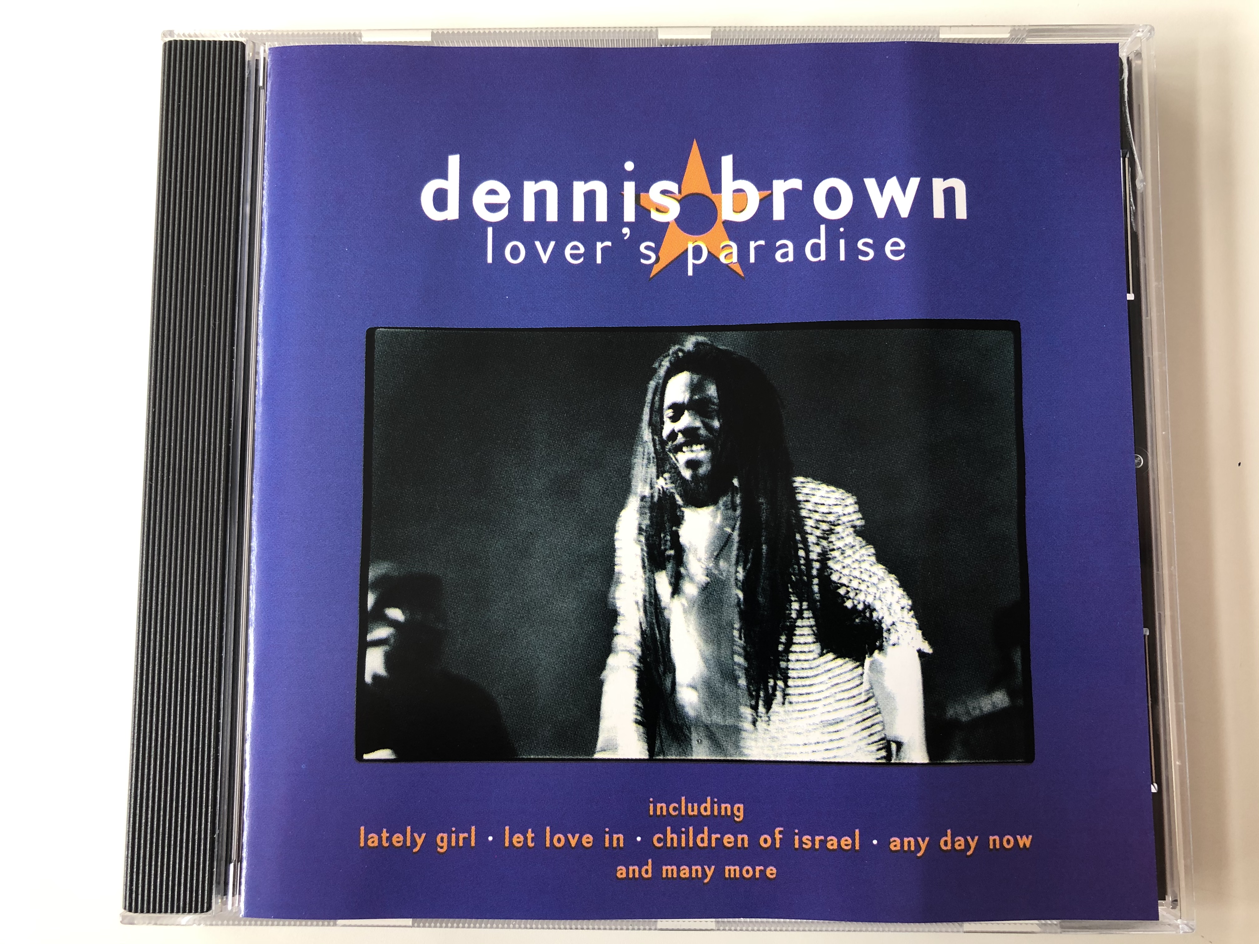 dennis-brown-lover-s-paradise-including-lately-girl-let-love-in-children-of-israel-any-day-now-and-many-more-fmcg-audio-cd-1997-fmc003-1-.jpg