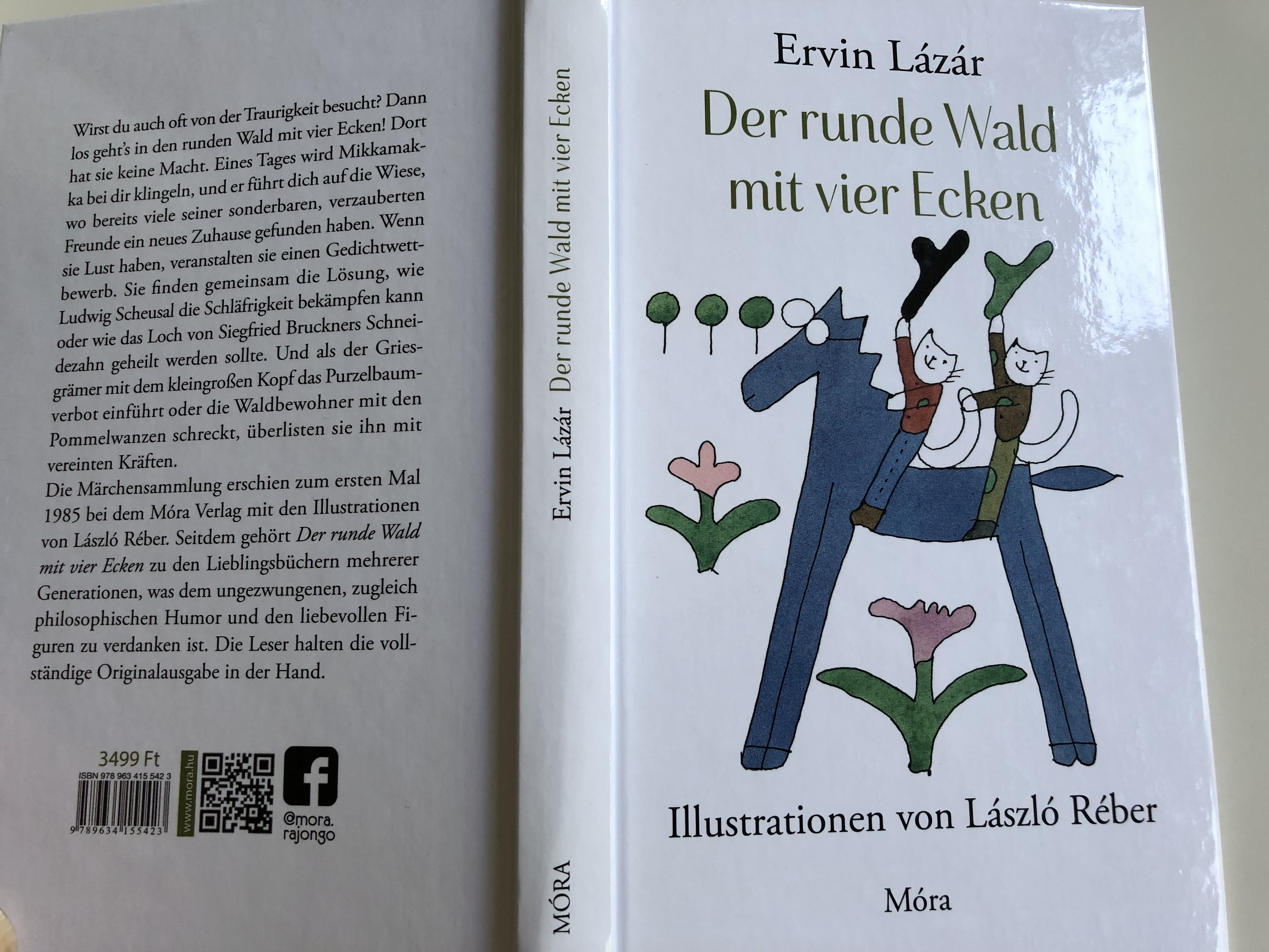 der-runde-wald-mit-vier-ecken-by-ervin-l-z-r-german-translation-of-a-n-gysz-glet-kerek-erd-illustrations-l-szl-r-ber-m-ra-verlag-k-nyvkiad-2016-11-.jpg