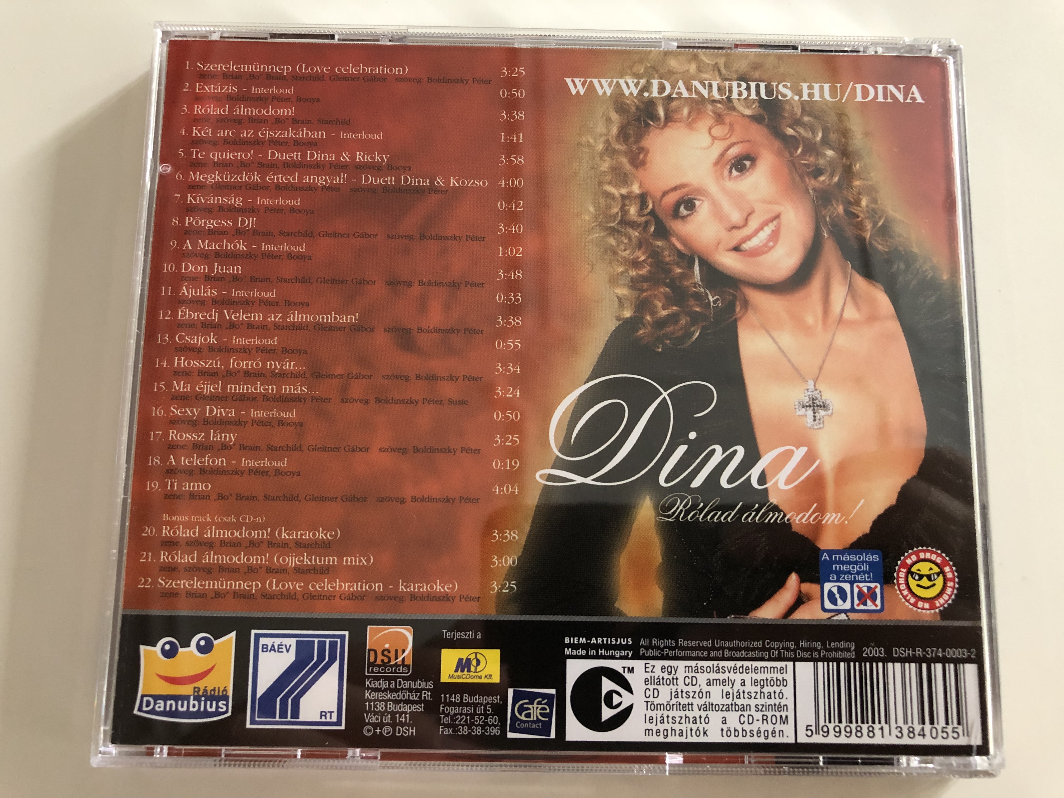 dina-r-lad-lmodom-szerelem-nnep-k-t-arc-az-jszak-ban-k-v-ns-g-don-juan-a-telefon-dsh-records-audio-cd-2003-8-.jpg